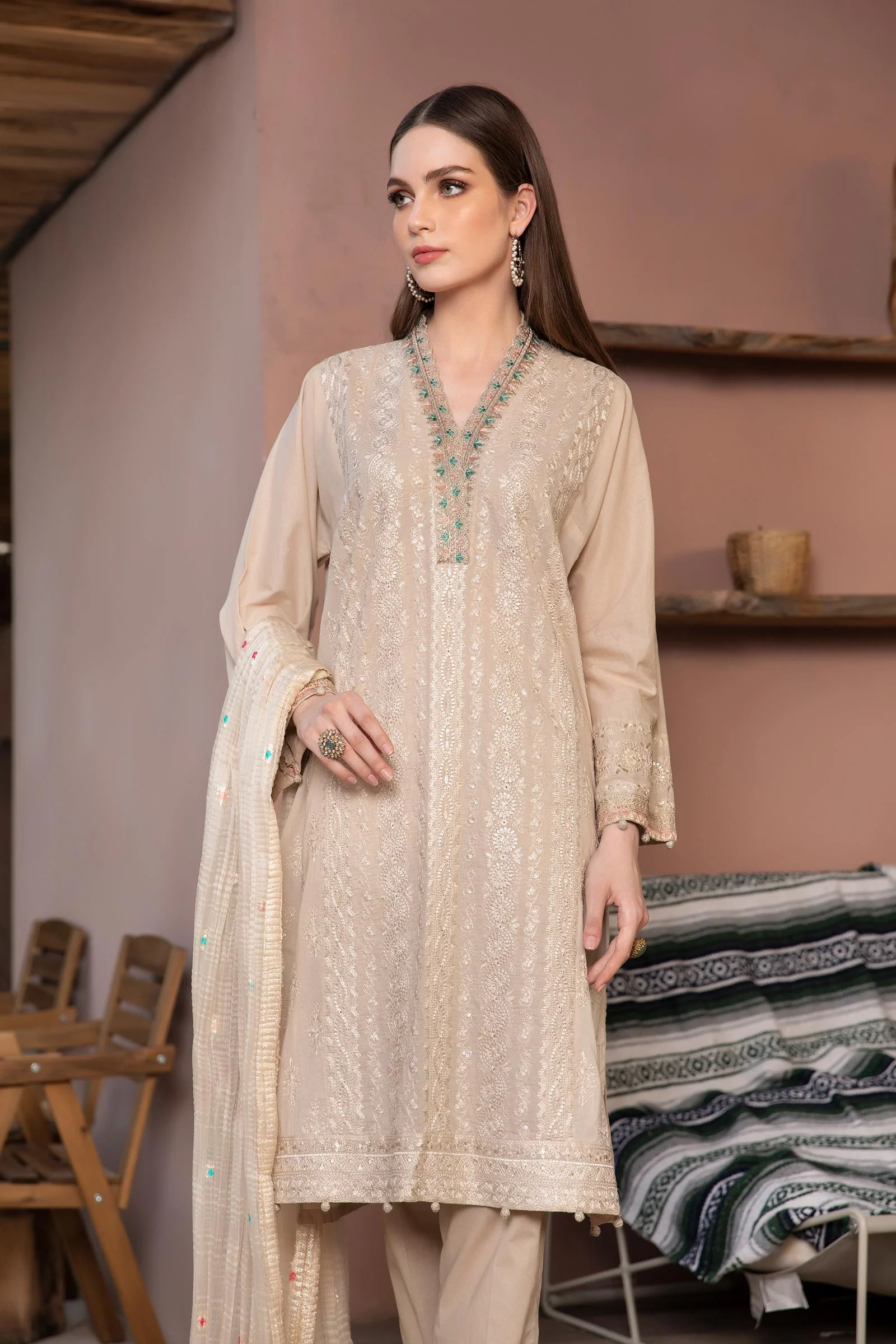 Suit Off White DW-EF23-01 - Image 3