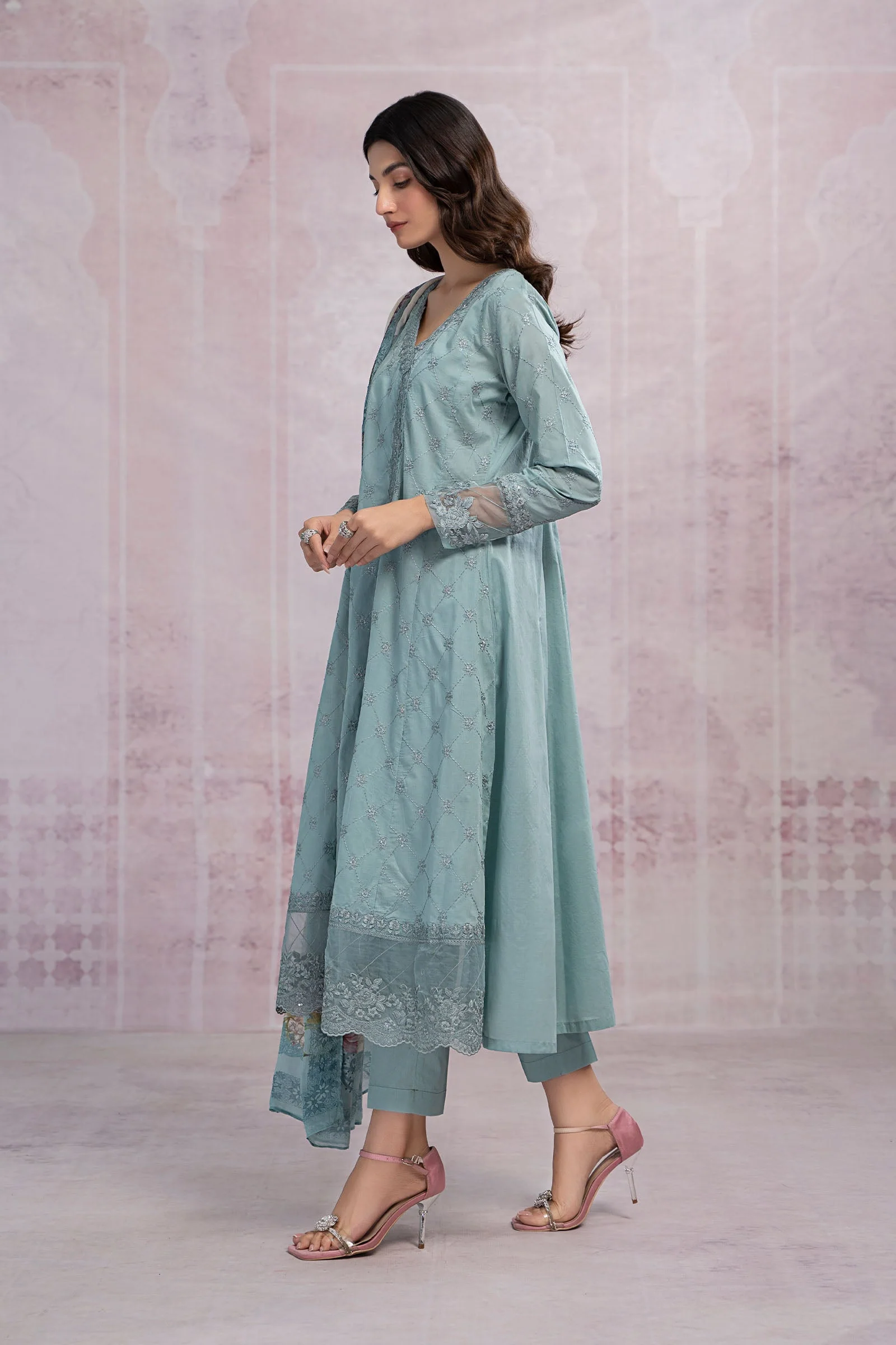 3 Piece Embroidered Suit - Image 4