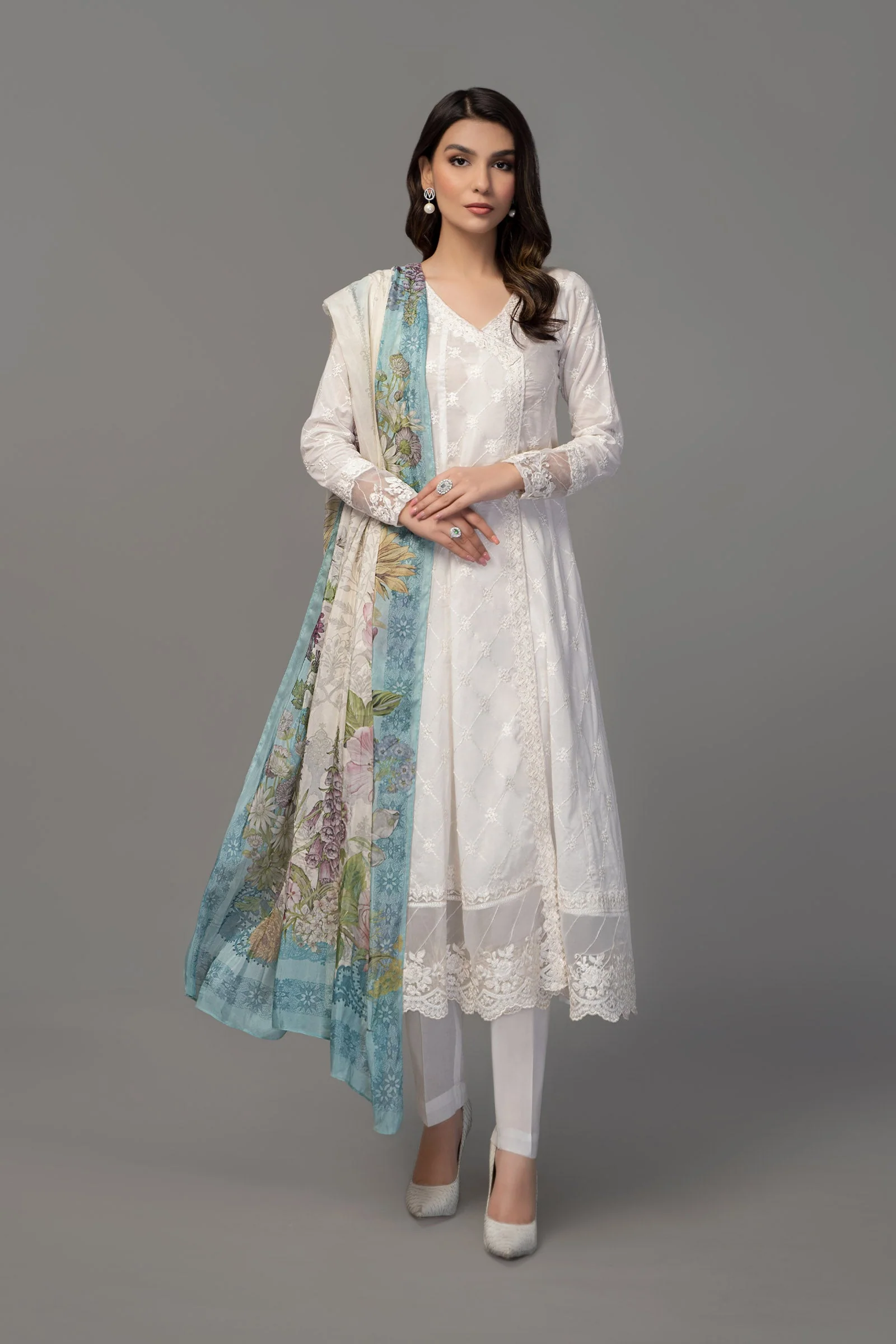 3 Piece Embroidered Suit - Image 5