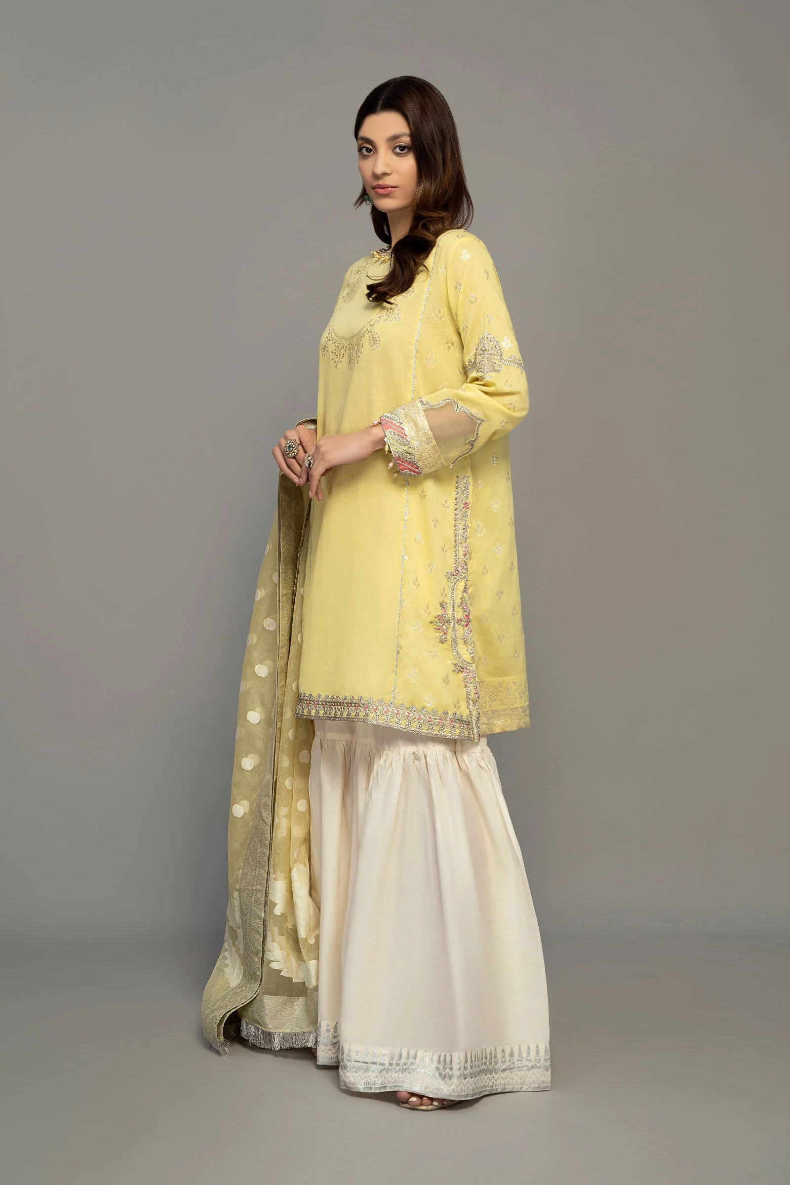 Suit Yellow DW-EF23-48 - Image 9