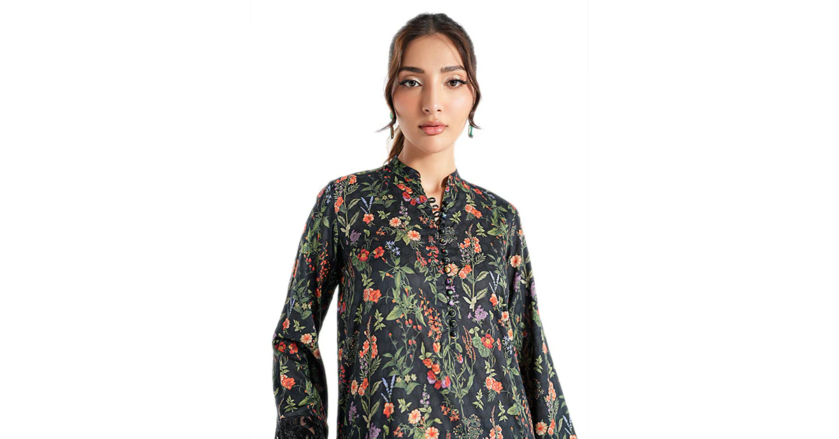3 Piece Embroidered Suit - Image 8