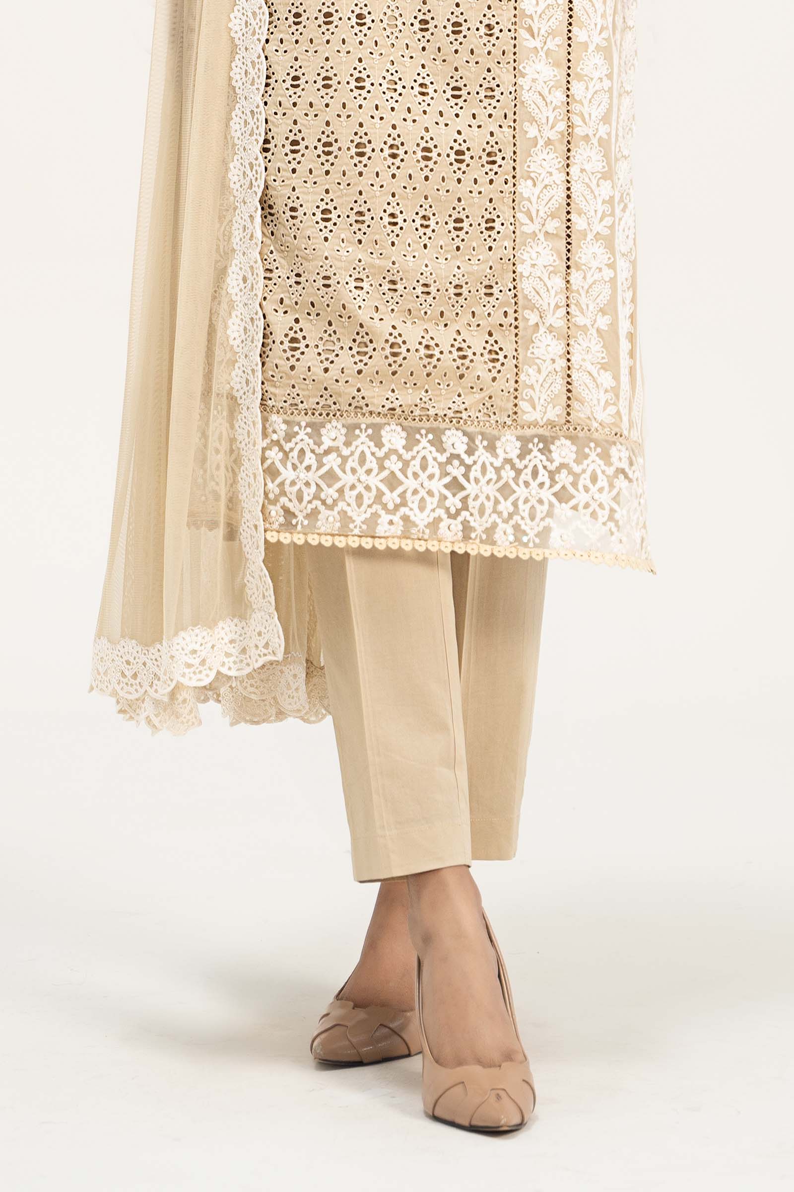 3 Piece Embroidered Lawn Suit - Image 4