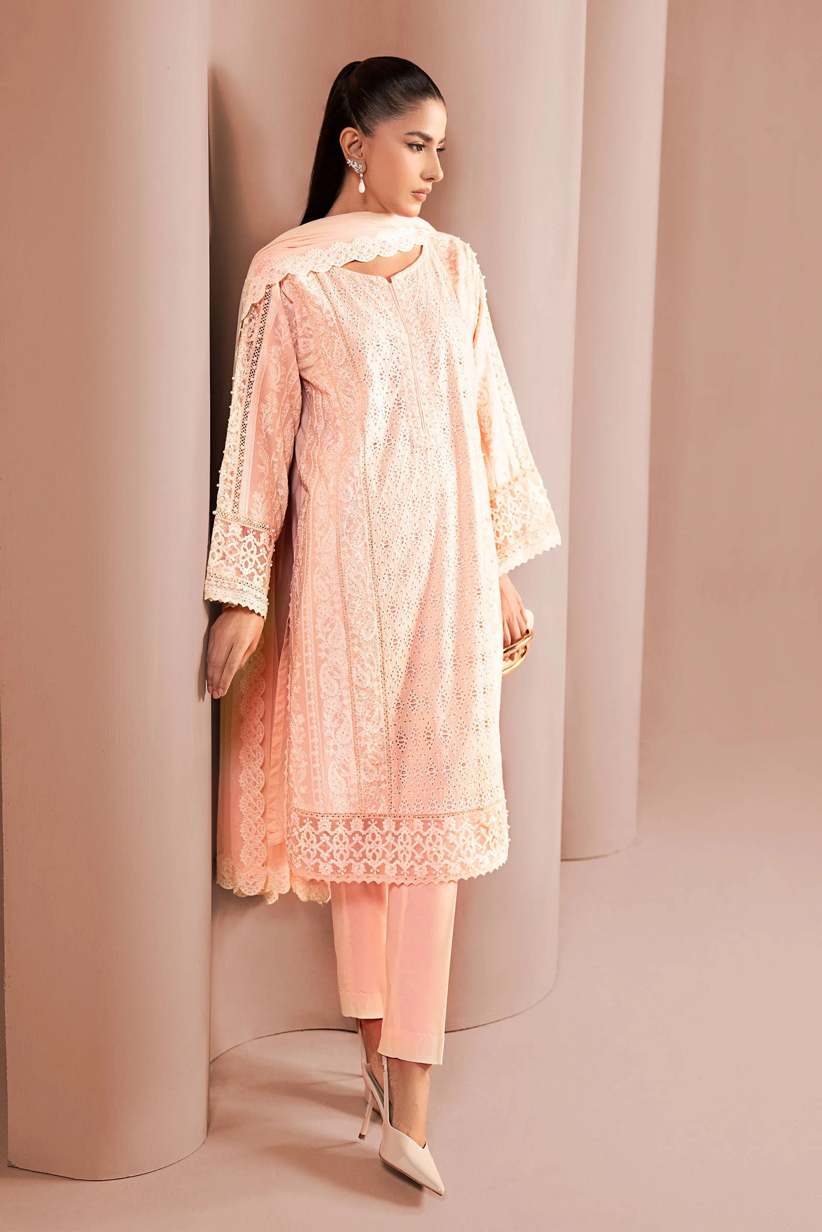 3 Piece Embroidered Lawn Suit - Image 5