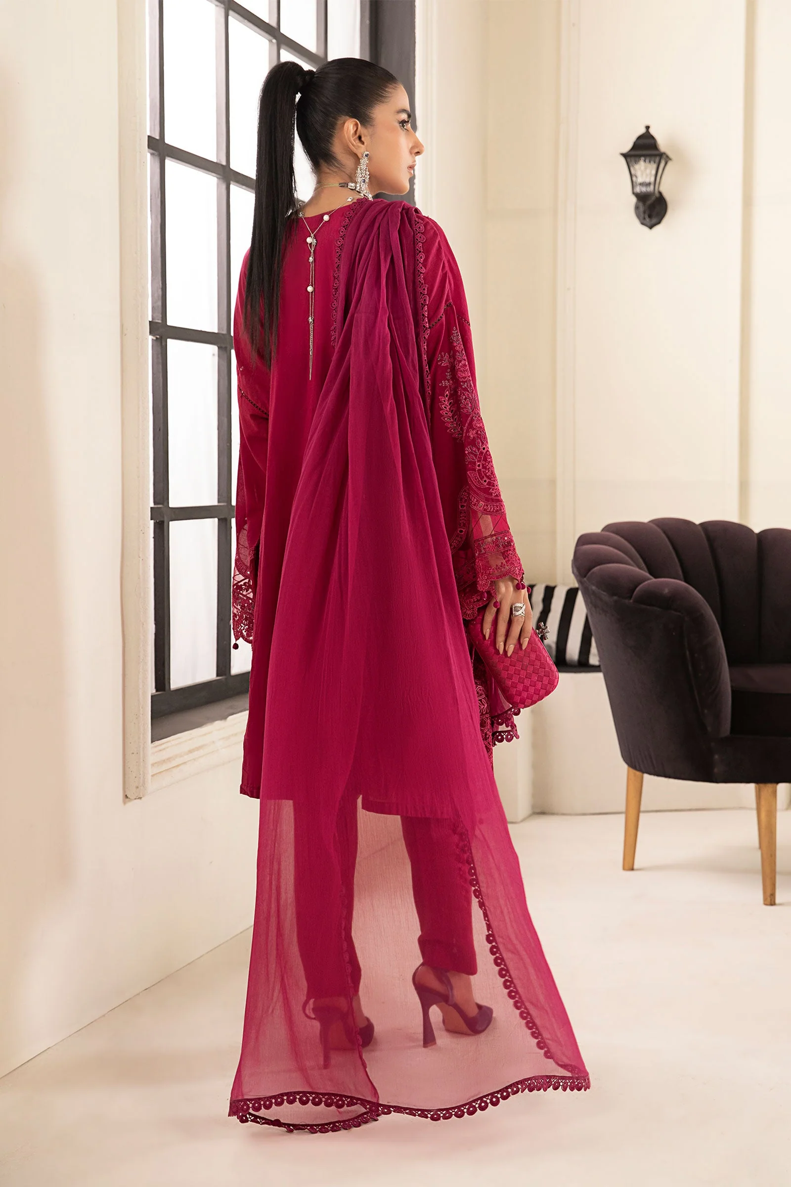 3 Piece Embroidered Lawn Suit - Image 6