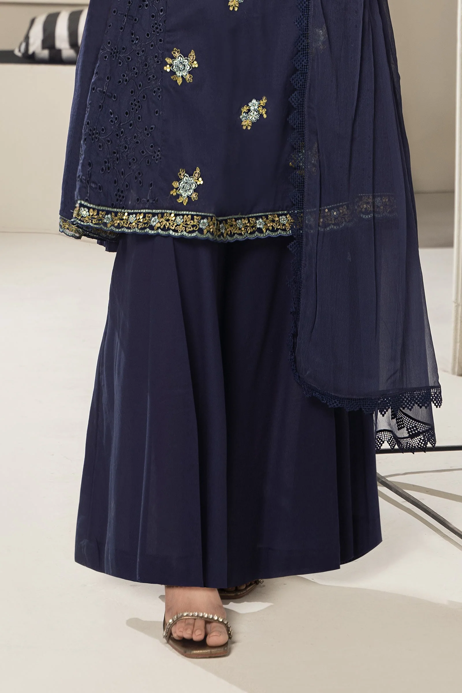 3 Piece Embroidered Dobby Suit - Image 4