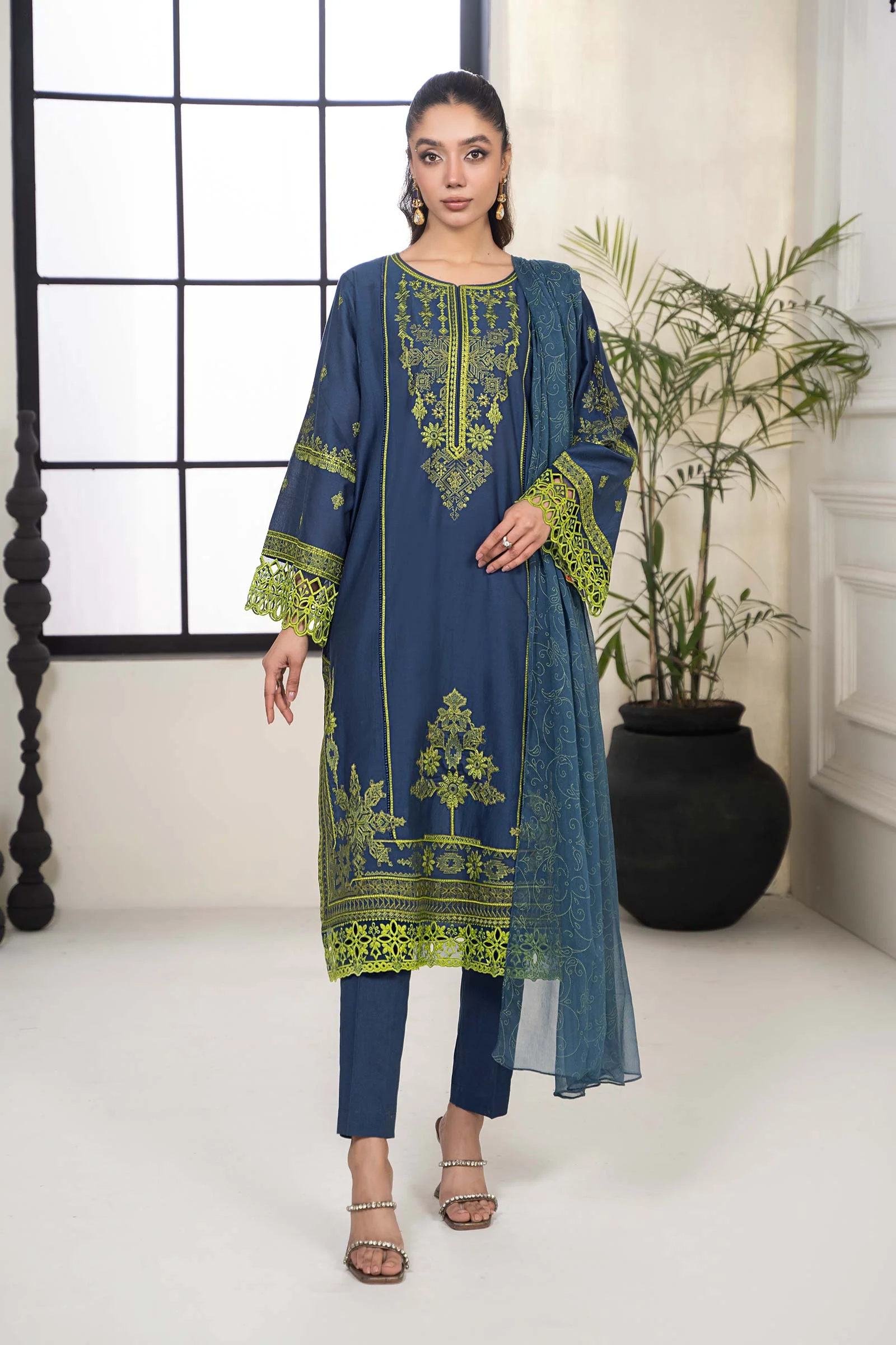 3 Piece Embroidered Lawn Suit