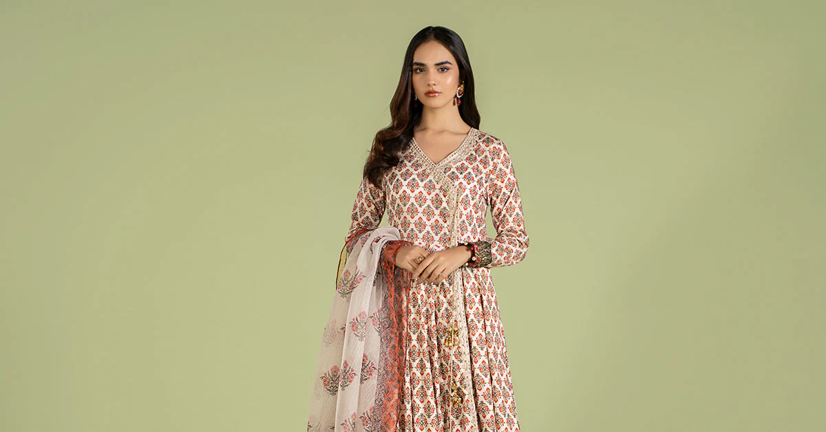3 Piece Embroidered Lawn Suit - Image 10