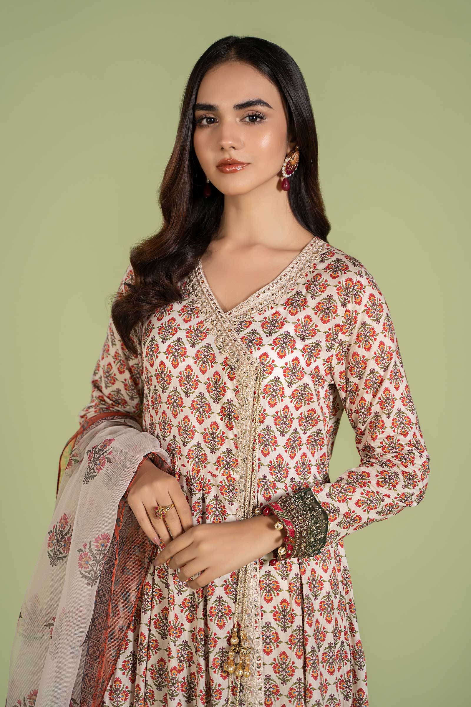 3 Piece Embroidered Lawn Suit - Image 5
