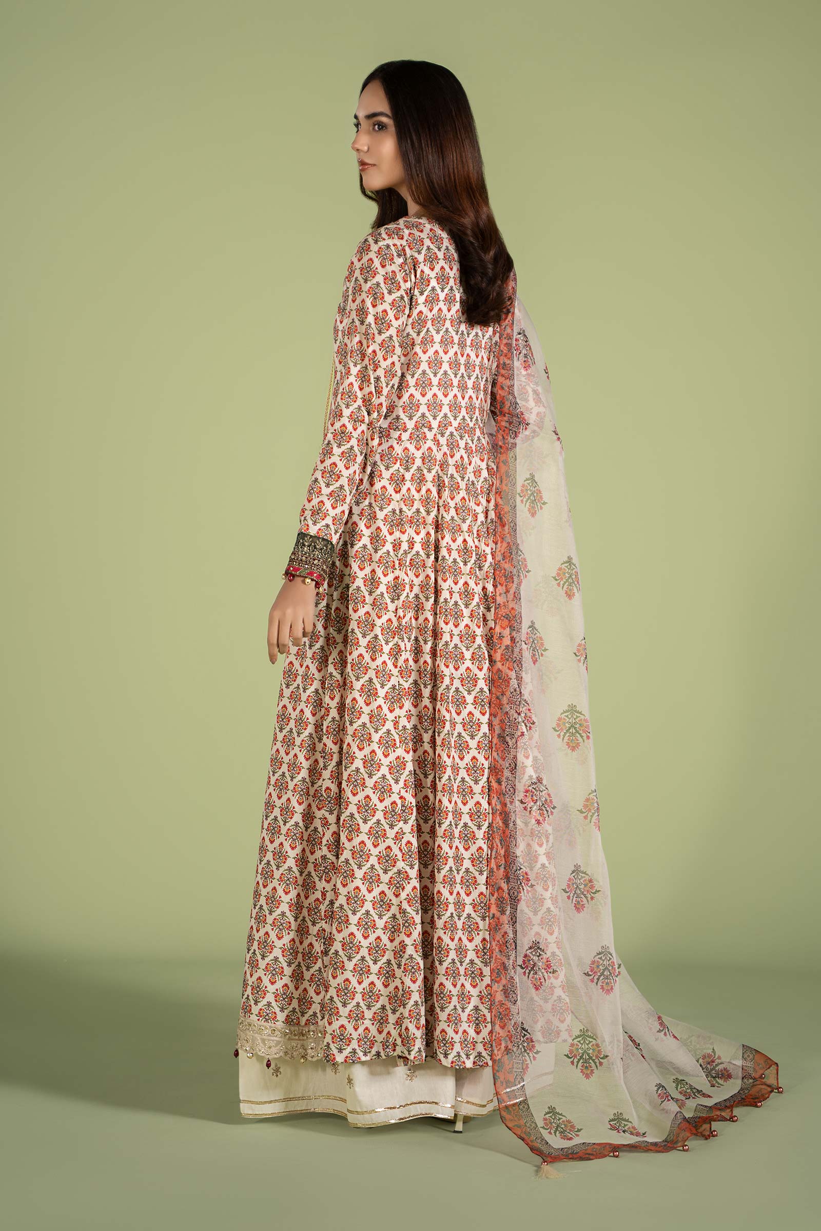 3 Piece Embroidered Lawn Suit - Image 9