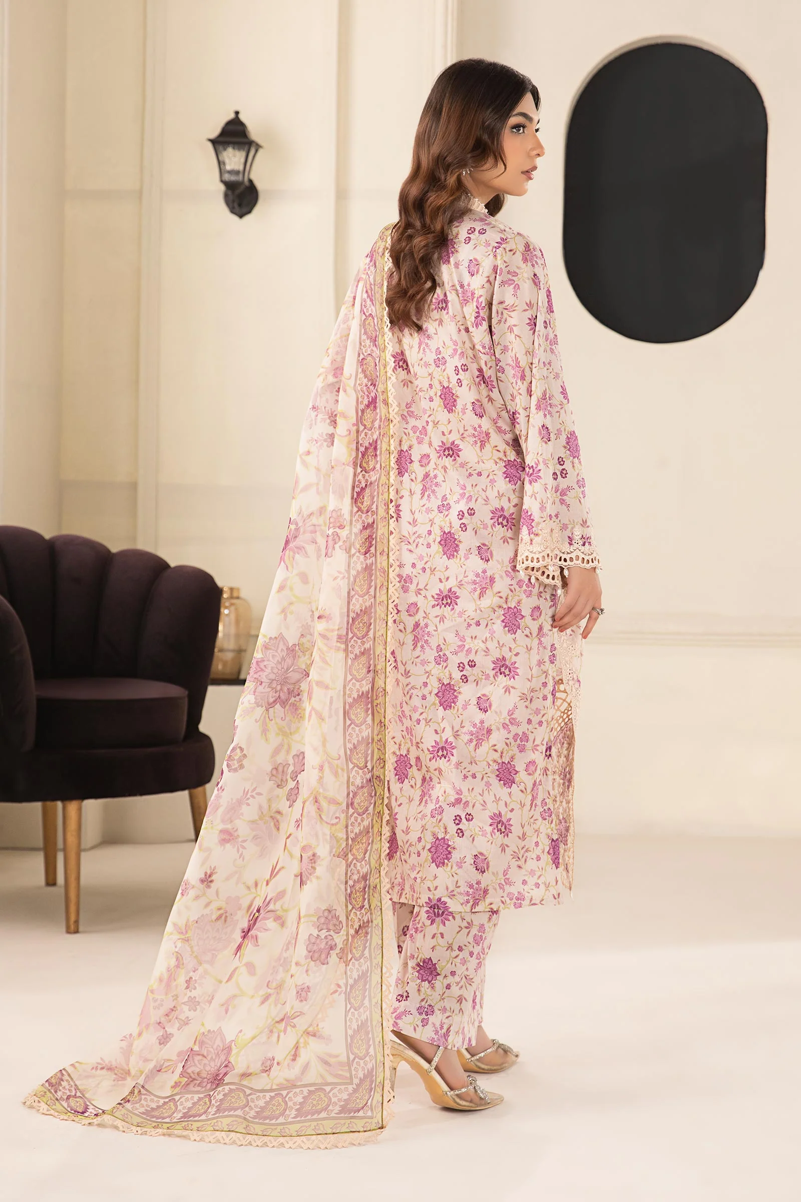 3 Piece Embroidered Lawn Suit - Image 5