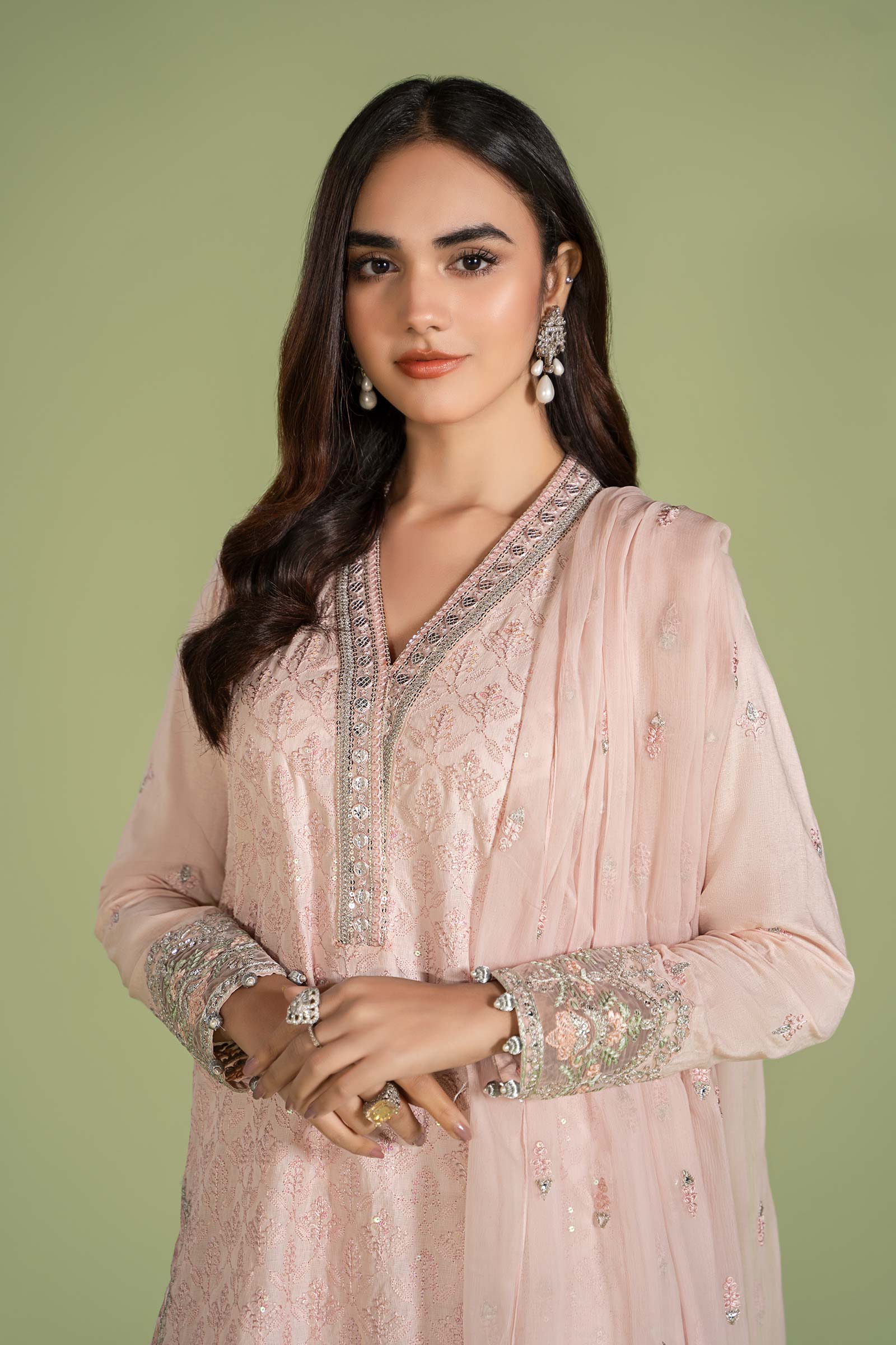 3 Piece Embroidered Lawn Suit - Image 4