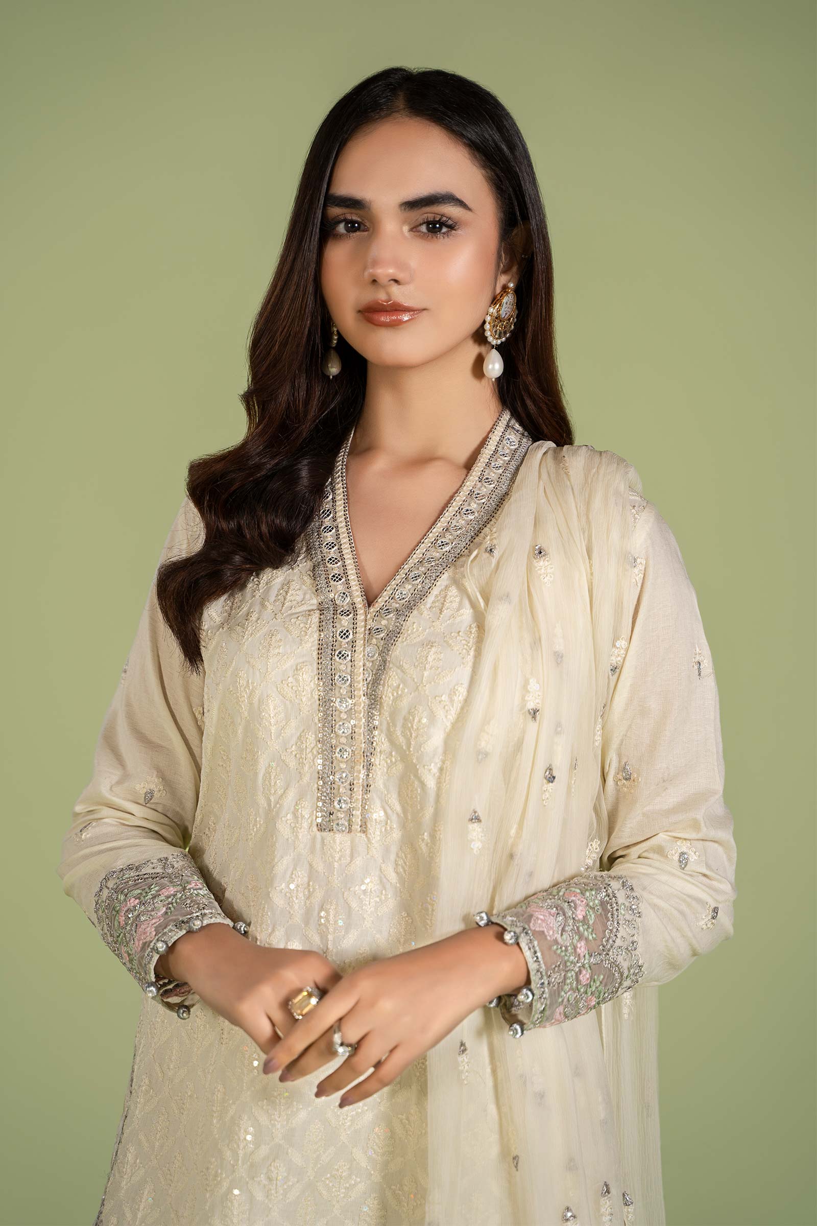 3 Piece Embroidered Lawn Suit - Image 4