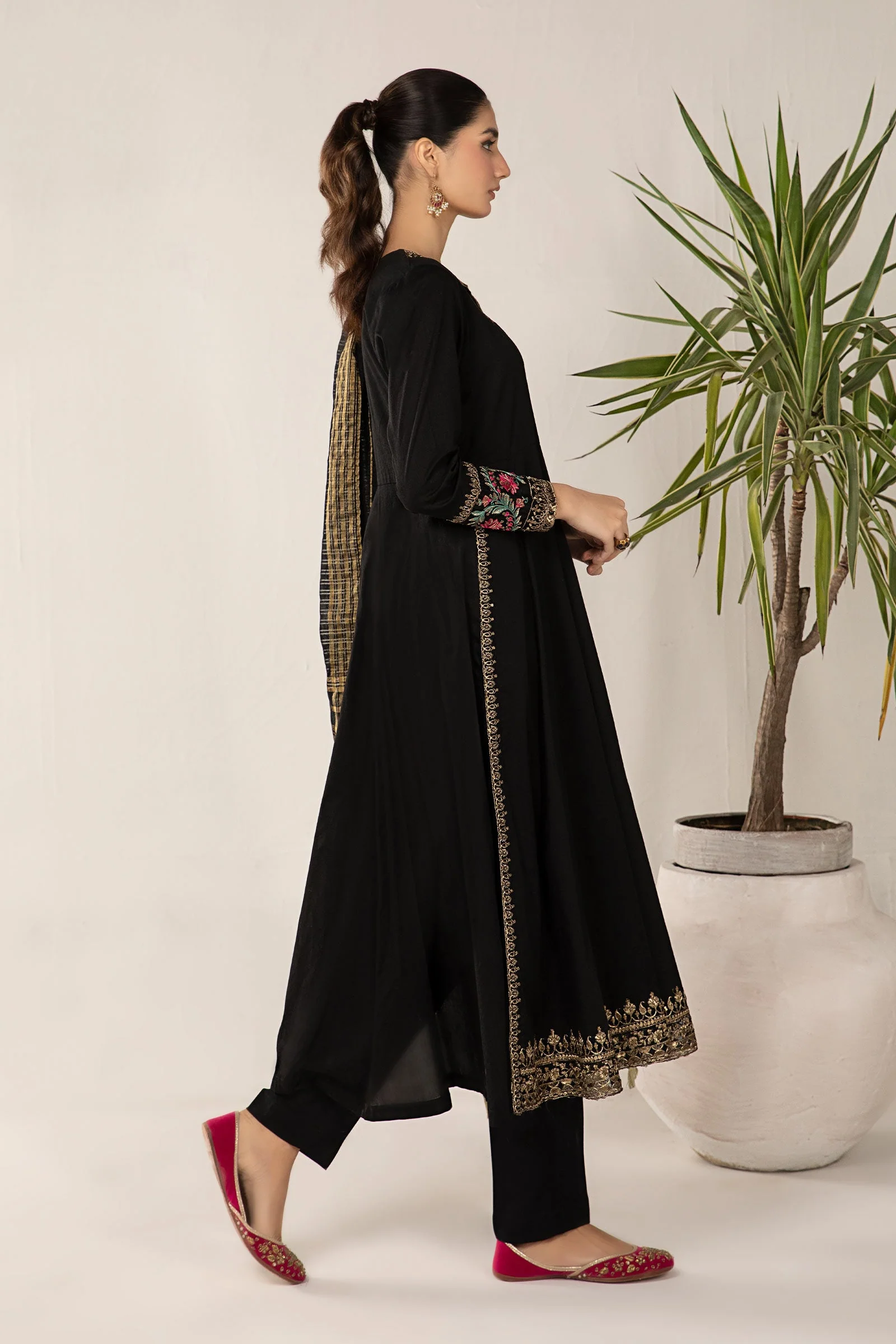 3 Piece Dyed Lawn Suit - Image 7