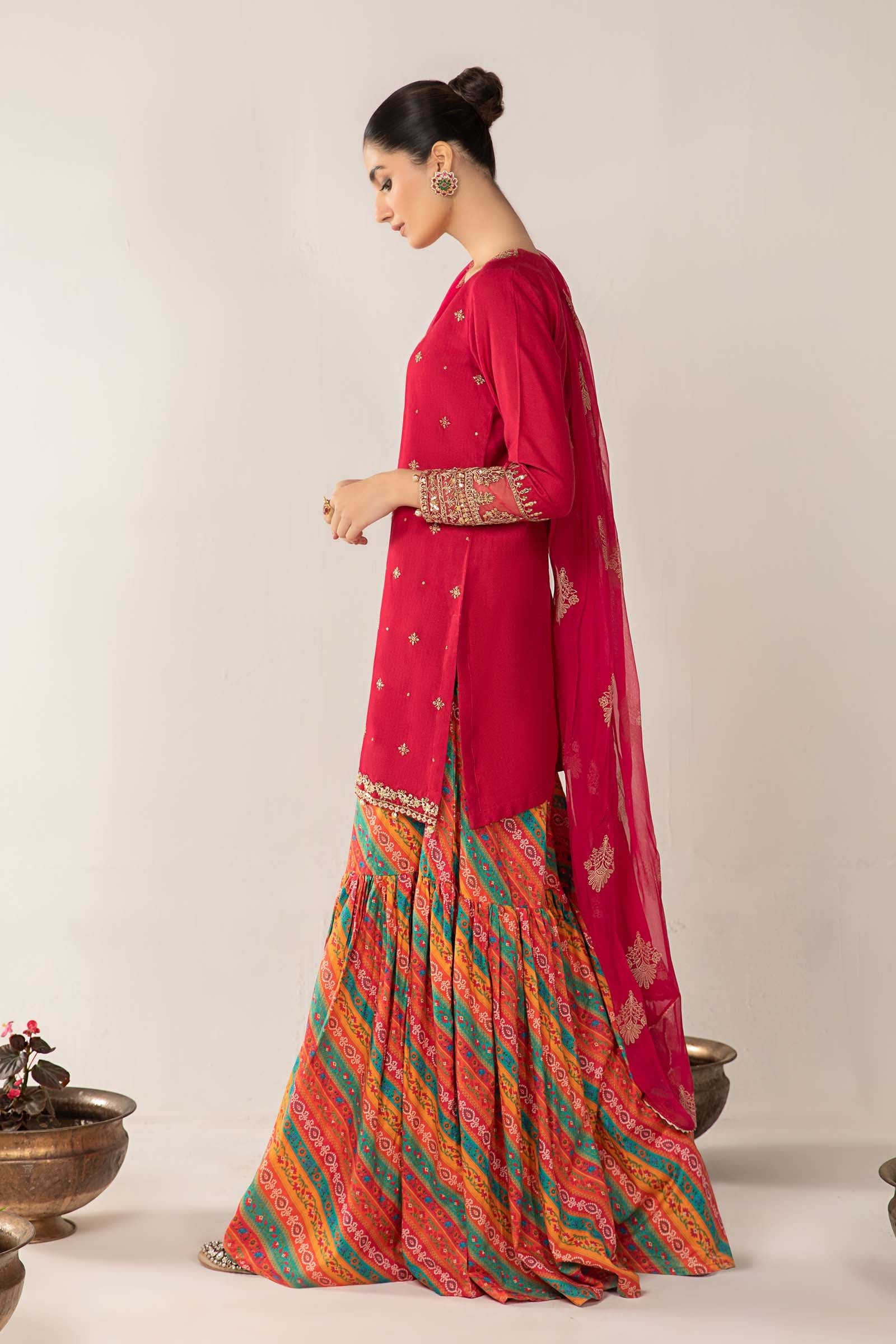 3 Piece Embroidered Lawn Suit - Image 4