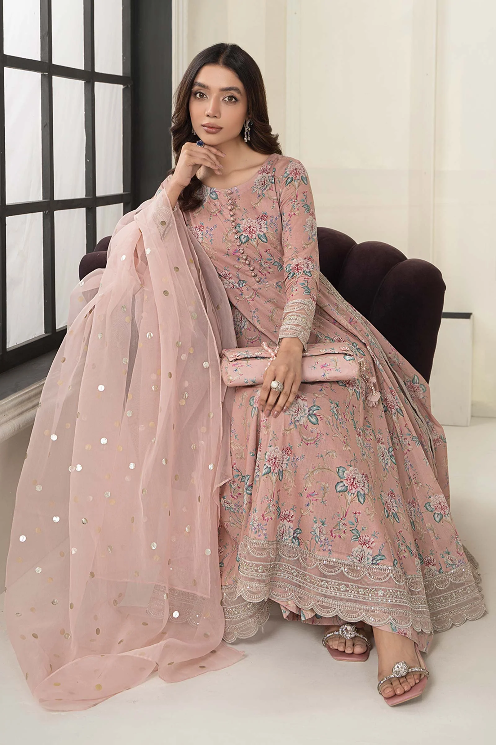 3 Piece Embroidered Lawn Suit - Image 3