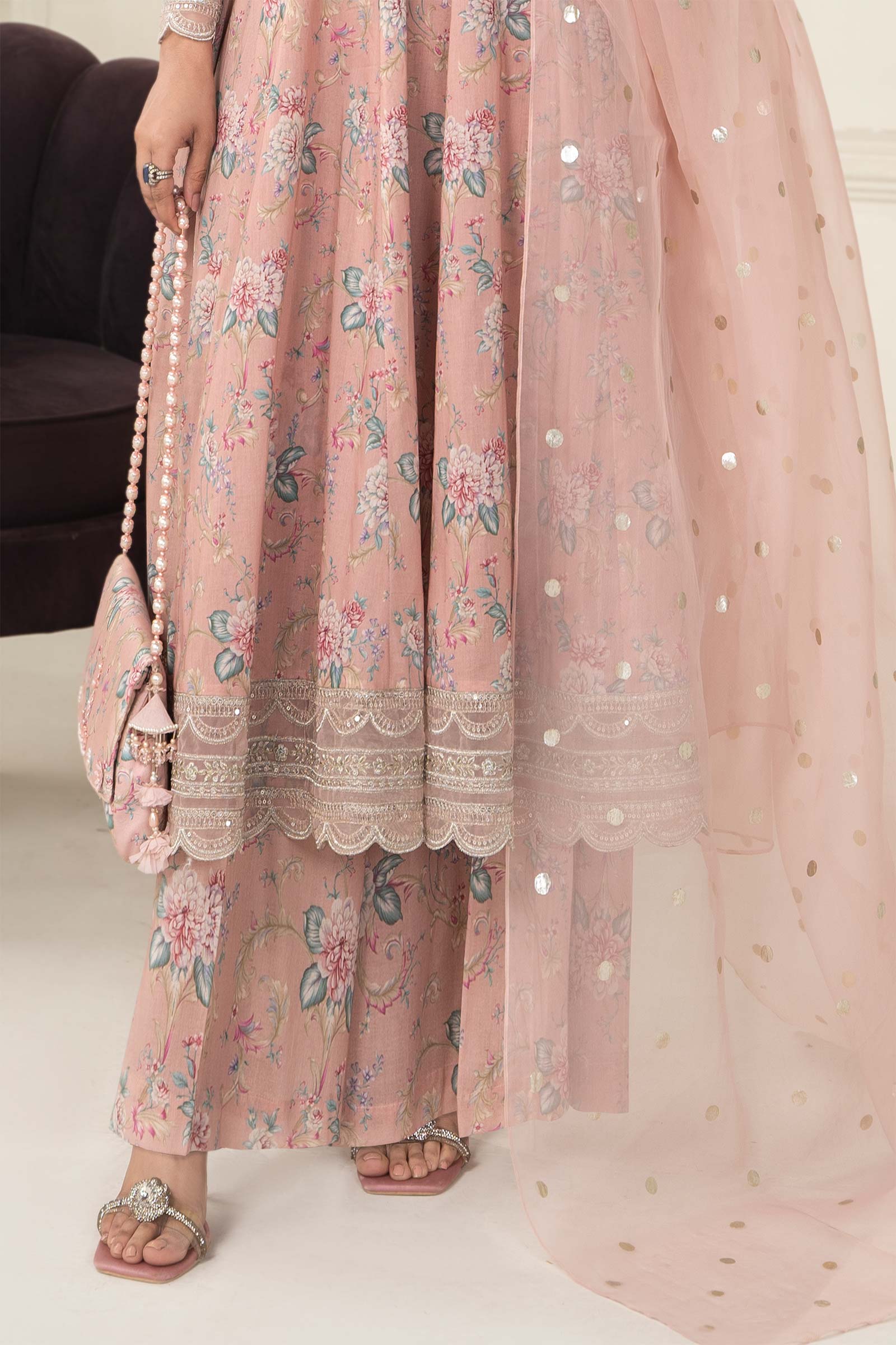 3 Piece Embroidered Lawn Suit - Image 4