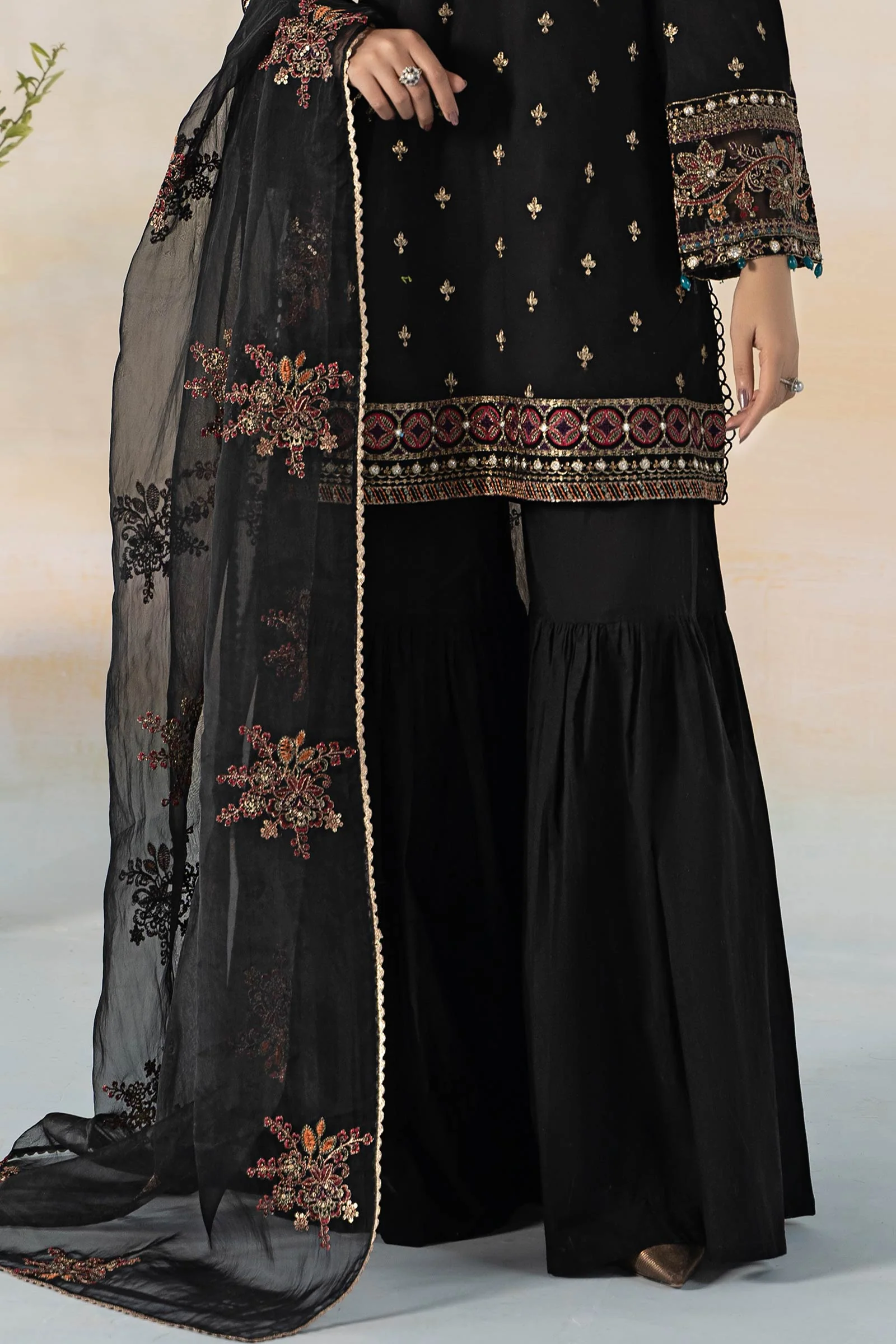 3 Piece Embroidered Jacquard Suit - Image 4