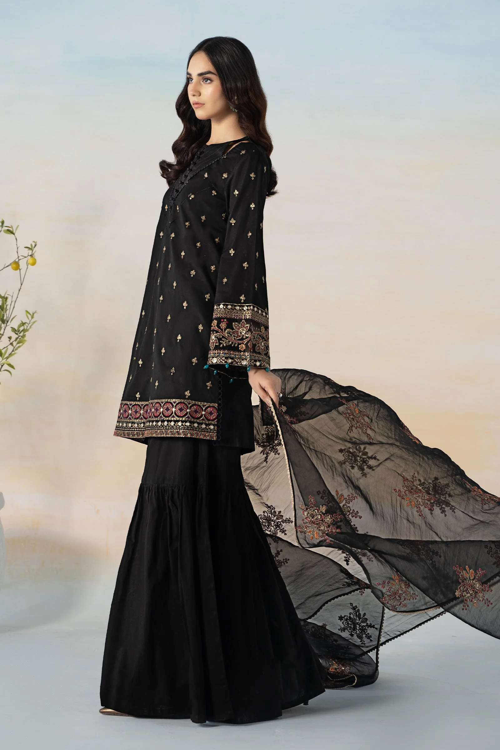 3 Piece Embroidered Jacquard Suit - Image 5