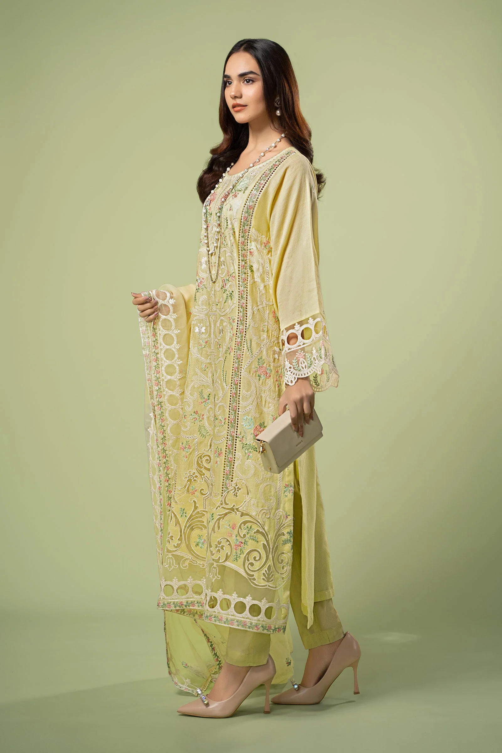 3 Piece Embroidered Lawn Suit - Image 6