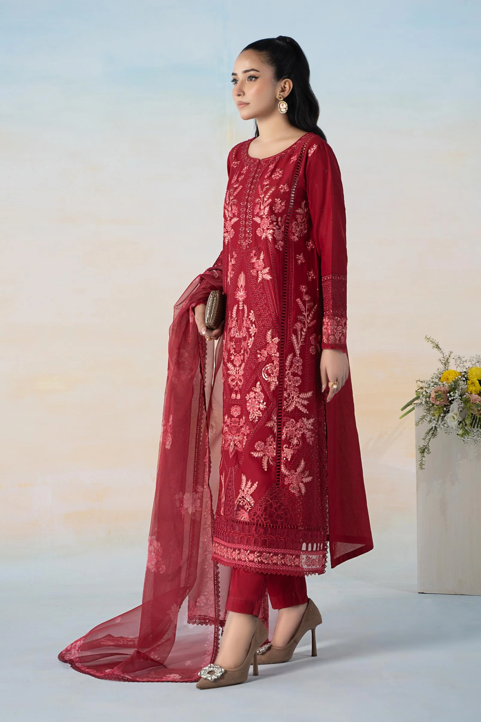 3 Piece Embroidered Lawn Suit - Image 6