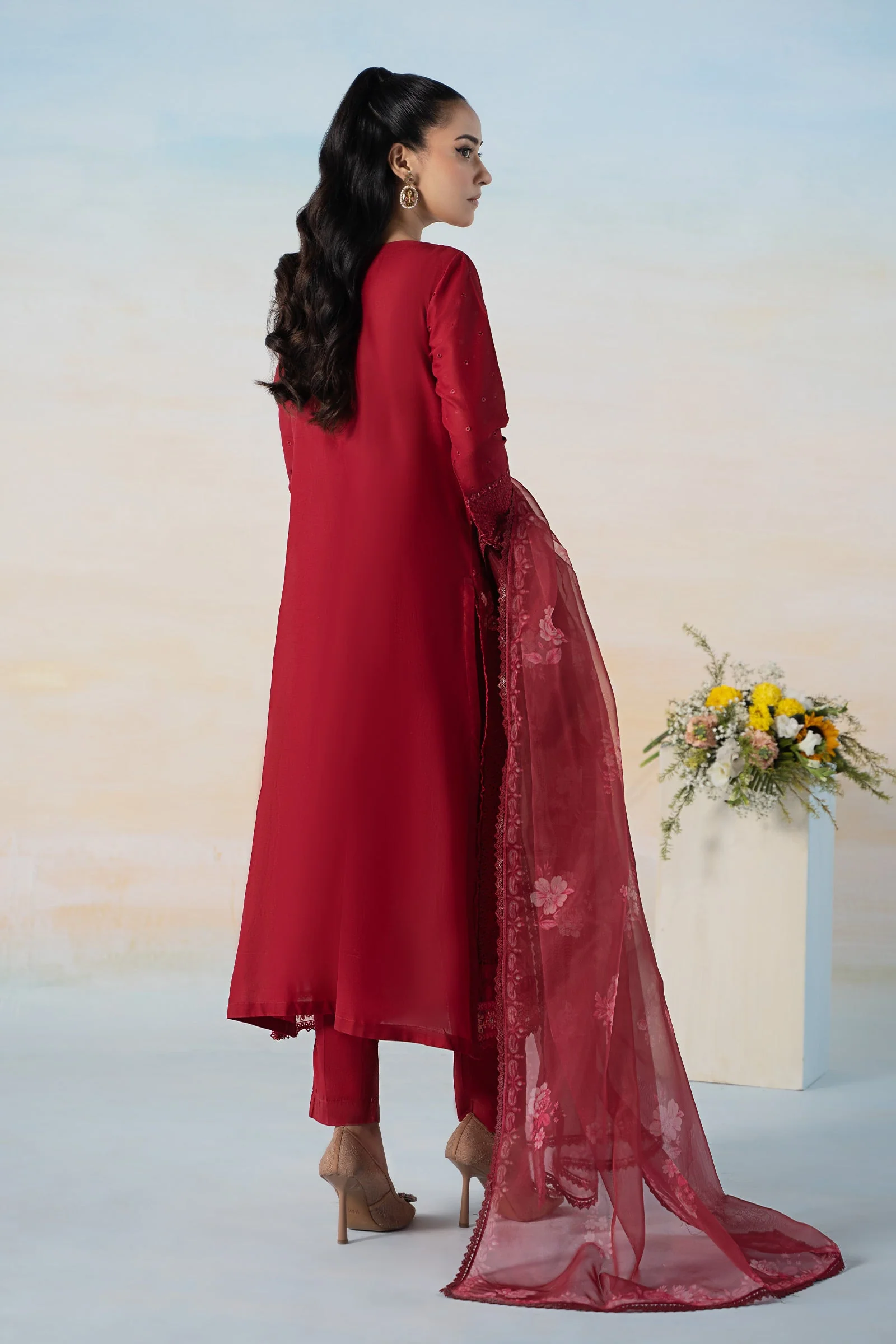 3 Piece Embroidered Lawn Suit - Image 7