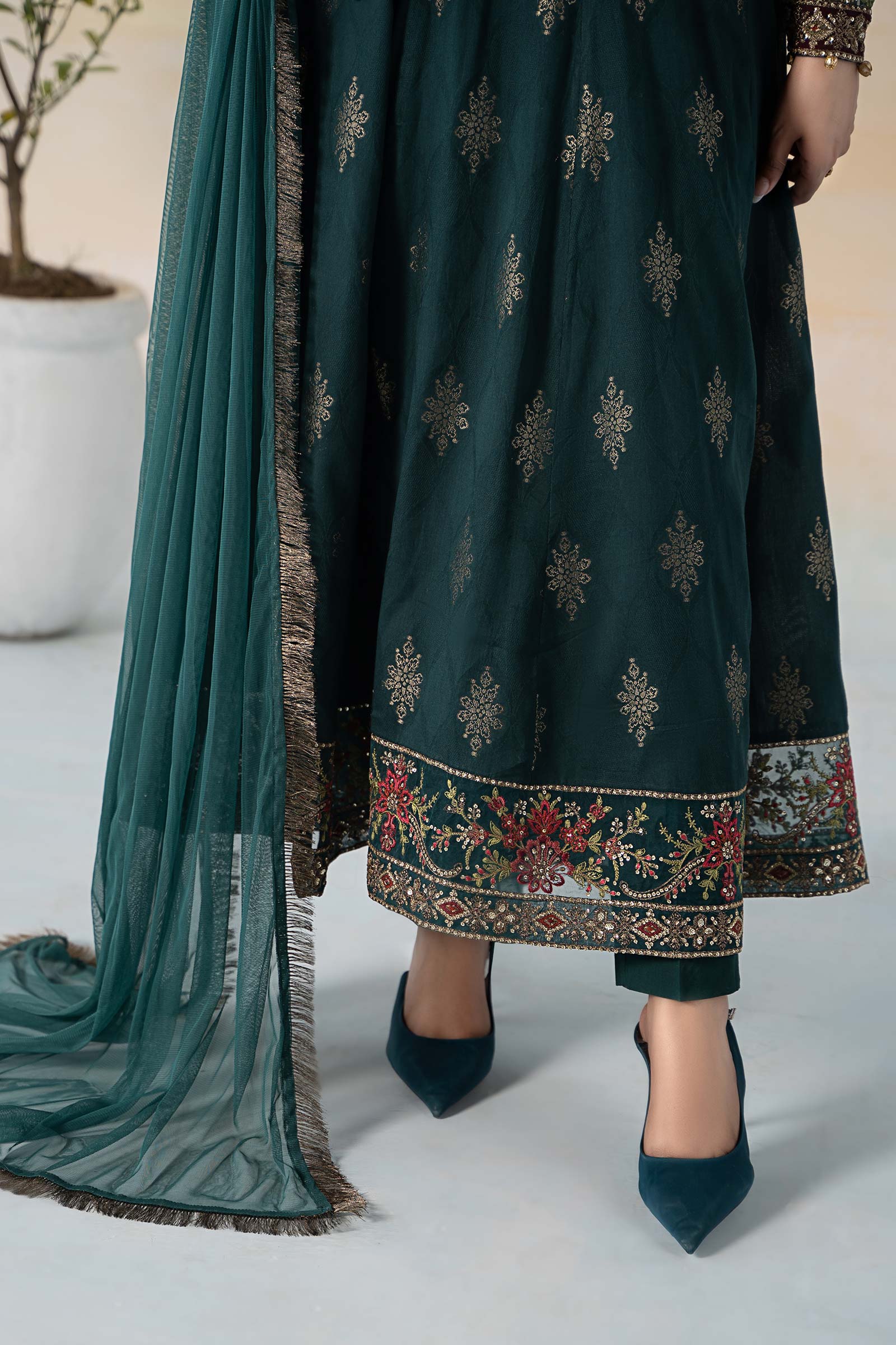 3 Piece Printed Jacquard Suit - Image 3
