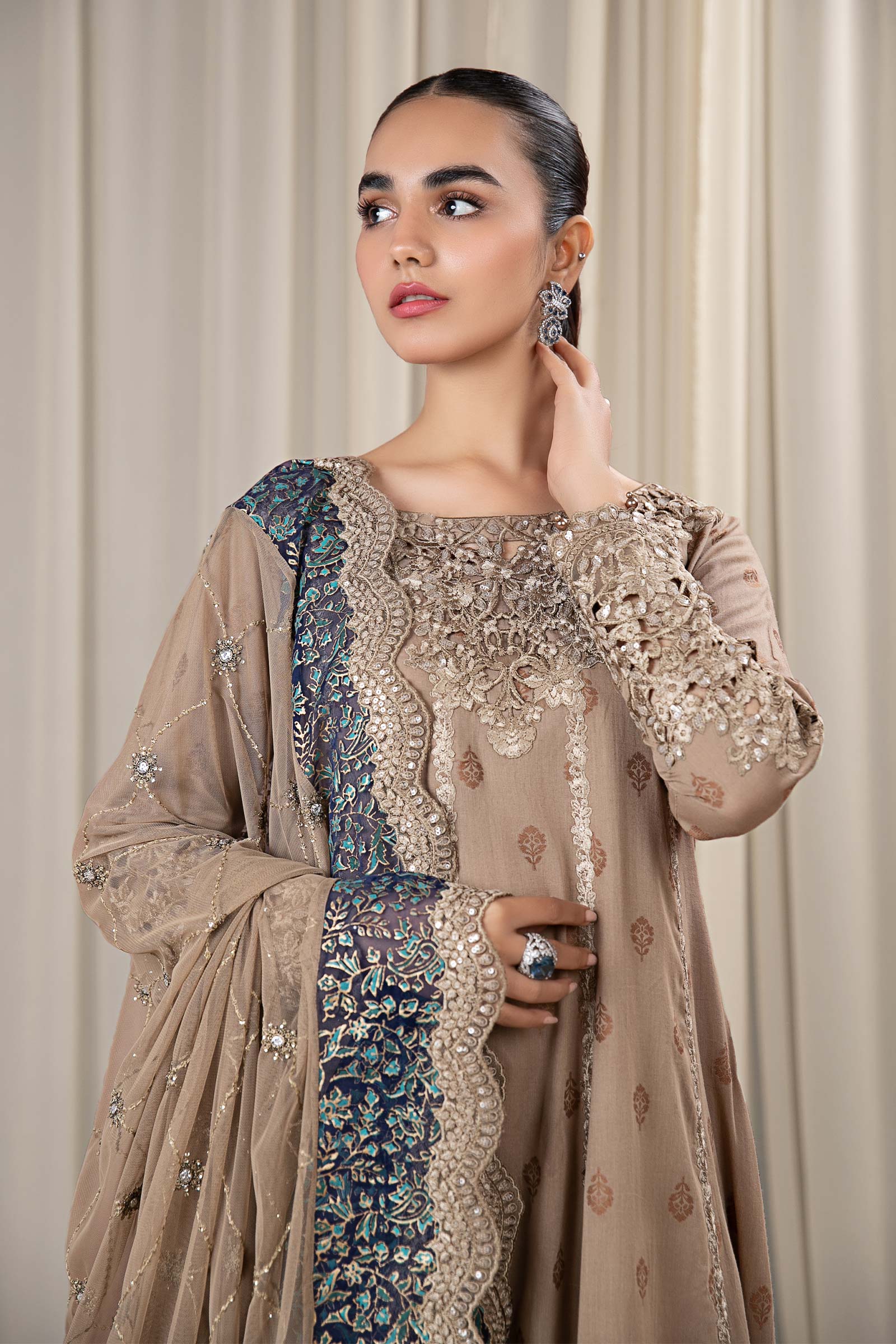 3 Piece Embroidered Jacquard Broshia Suit - Image 2