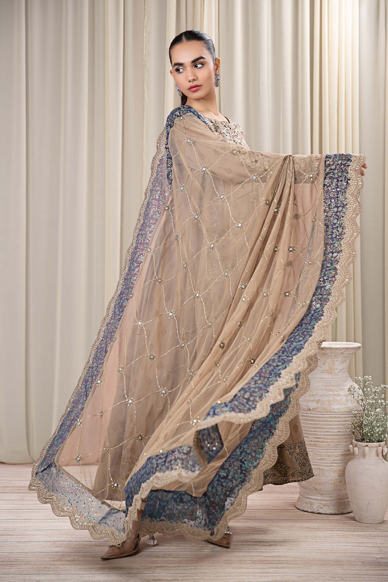 3 Piece Embroidered Jacquard Broshia Suit - Image 7