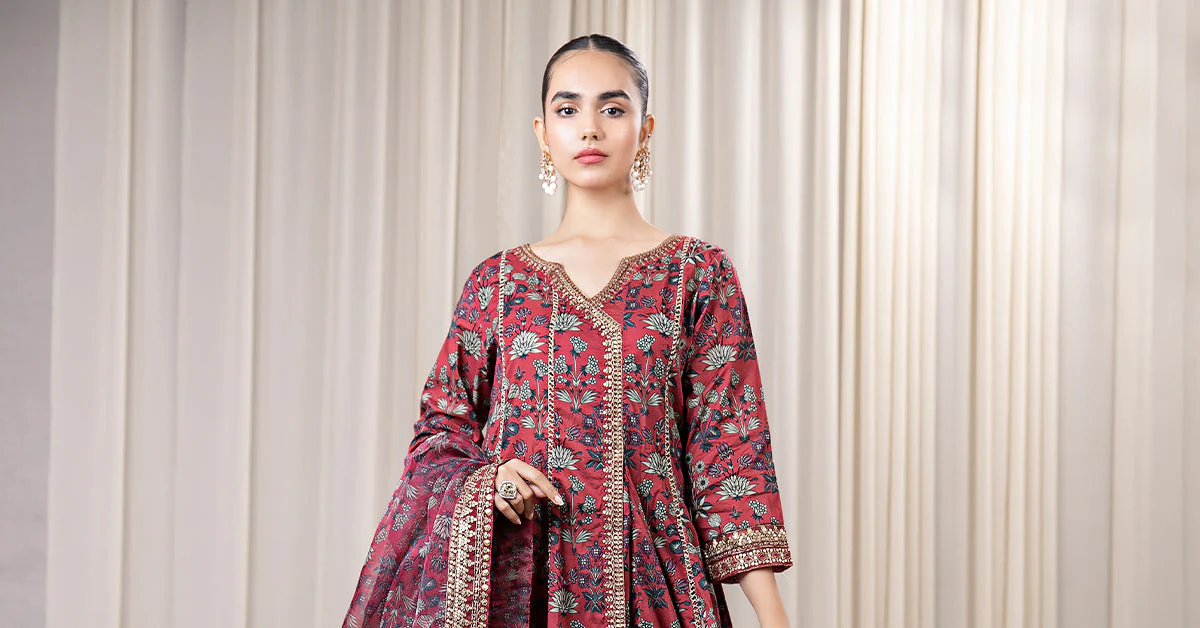 3 Piece Printed Lawn Suit - Image 10