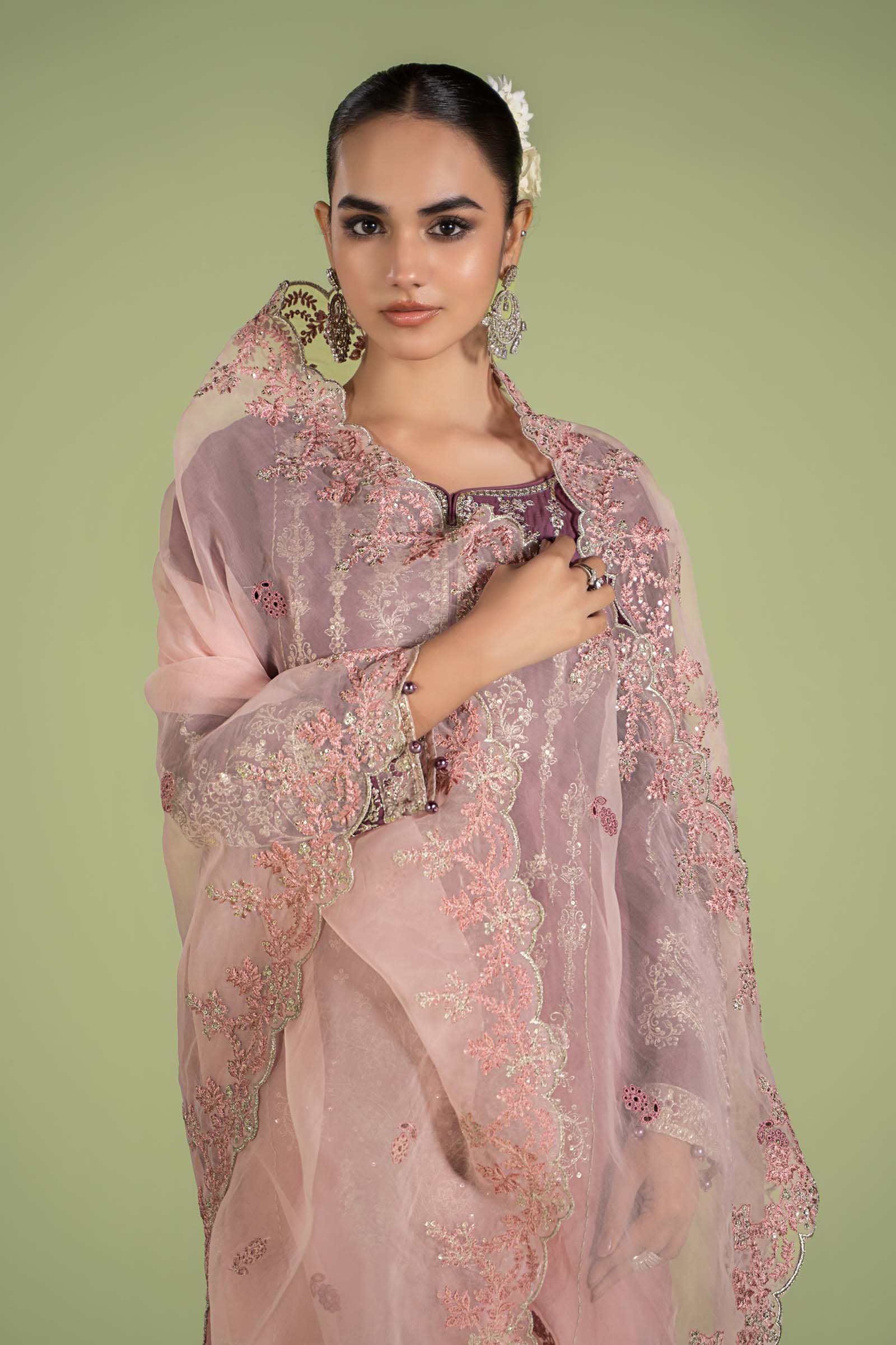 3 Piece Embroidered Lawn Suit - Image 4