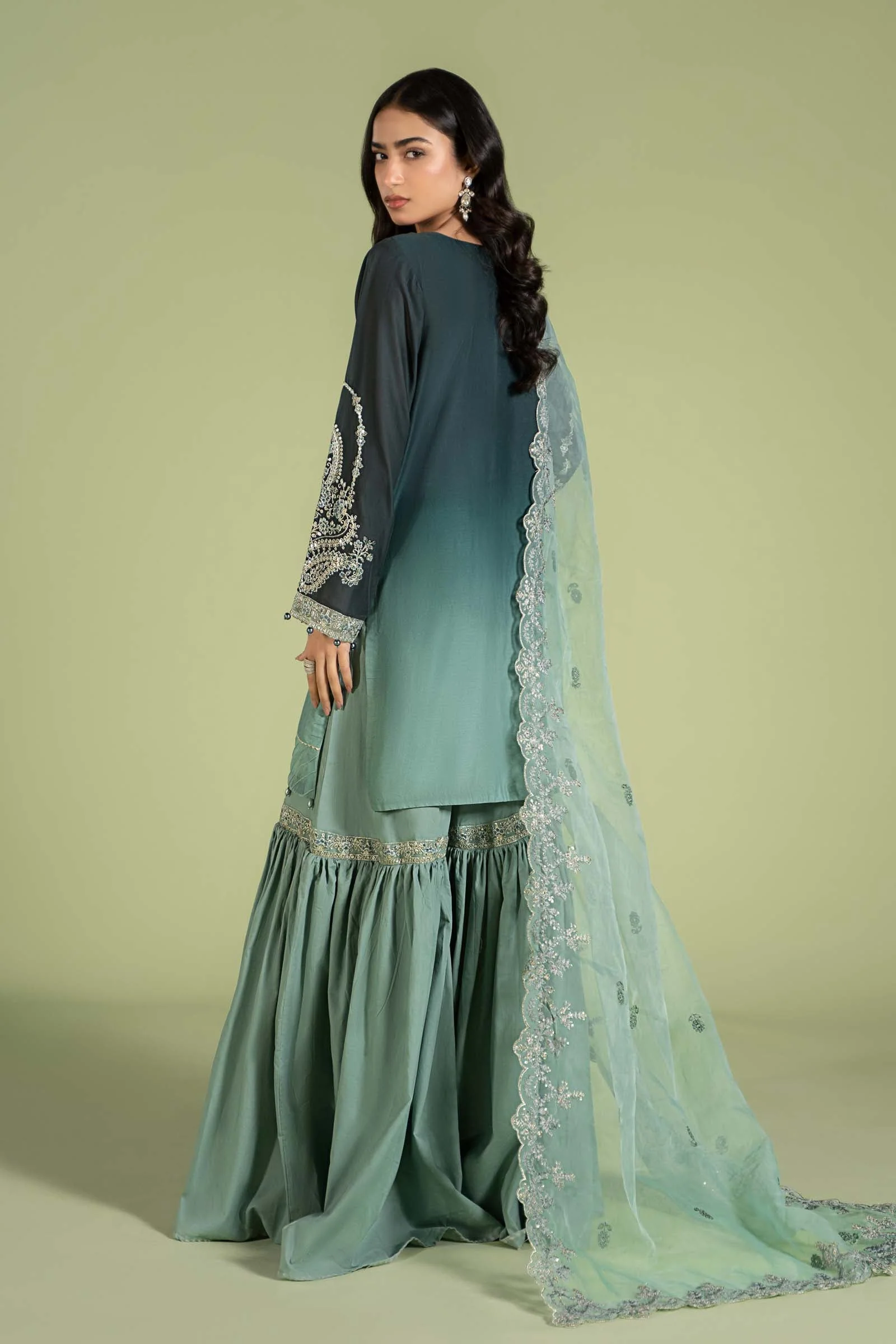 3 Piece Embroidered Lawn Suit - Image 7