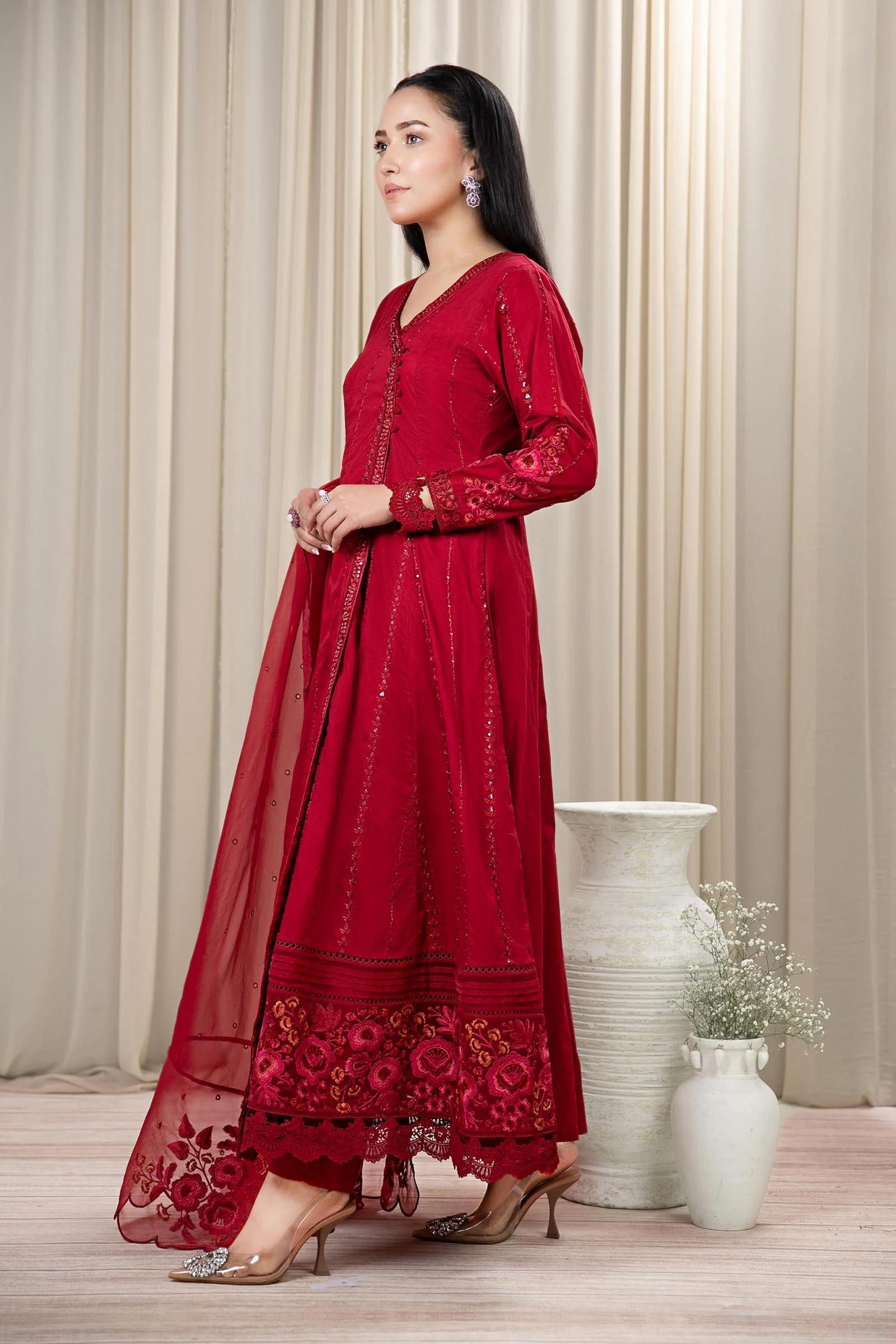 3 Piece Embroidered Lawn Suit - Image 6