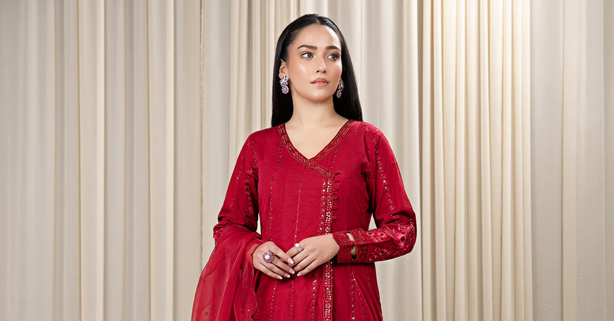 3 Piece Embroidered Lawn Suit - Image 8