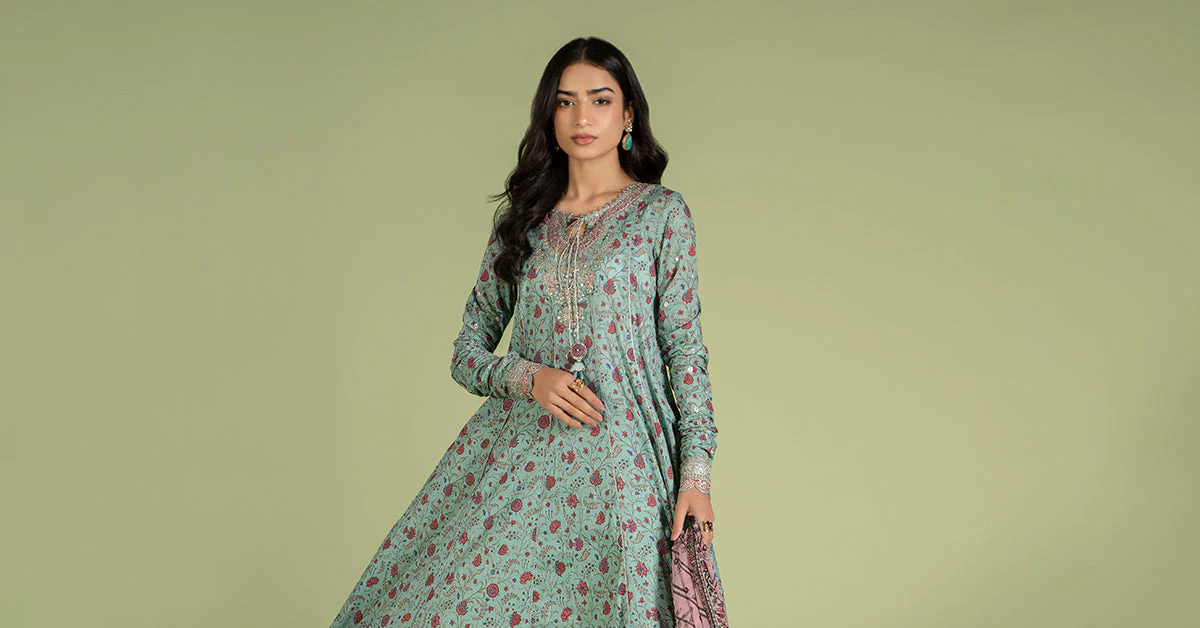 3 Piece Embroidered Lawn Suit - Image 11