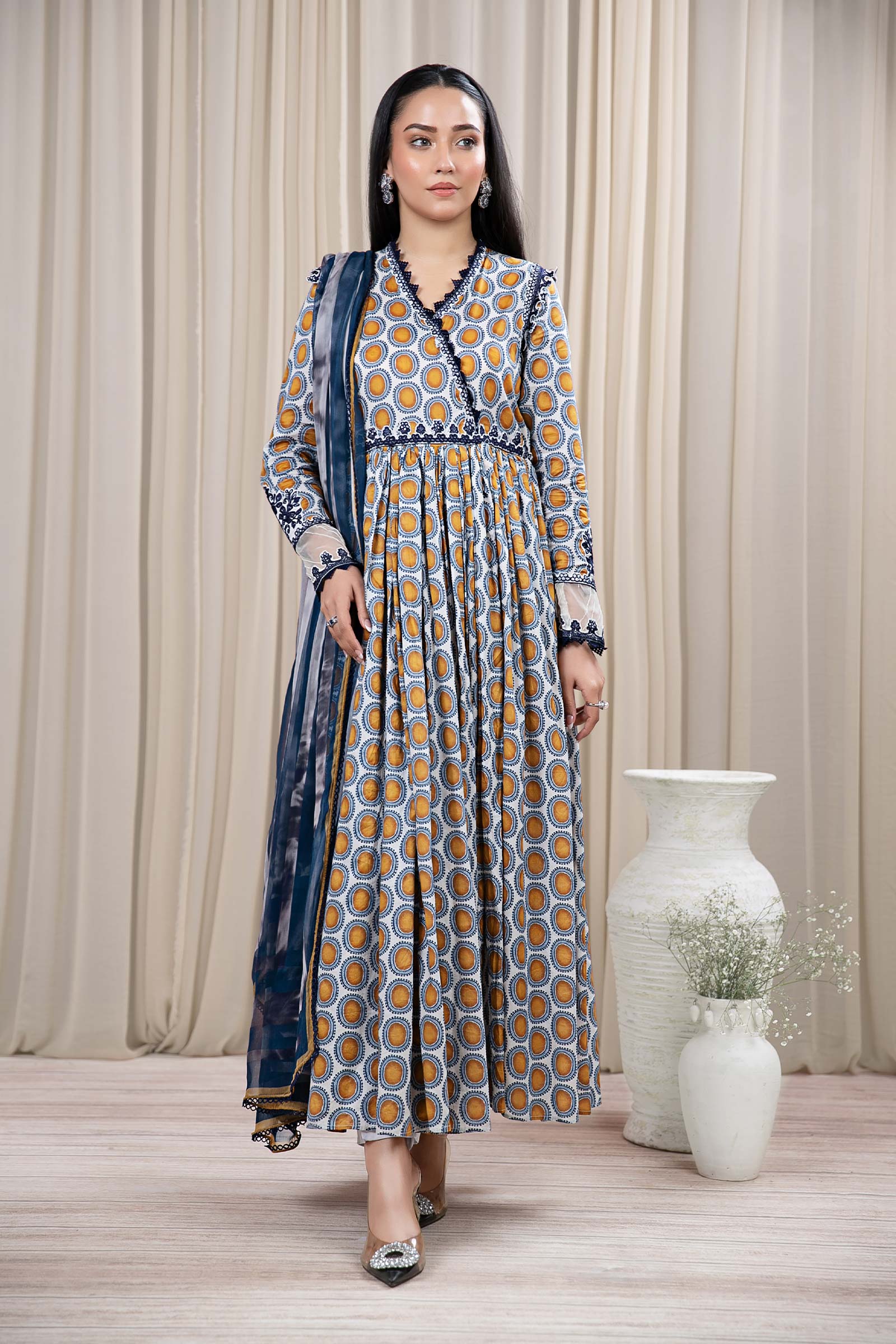 3 Piece Printed Lawn Suit - Image 3