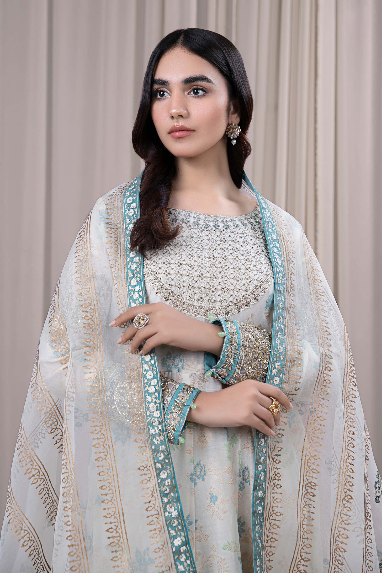 3 Piece Embroidered Jacquard Broshia Suit - Image 2