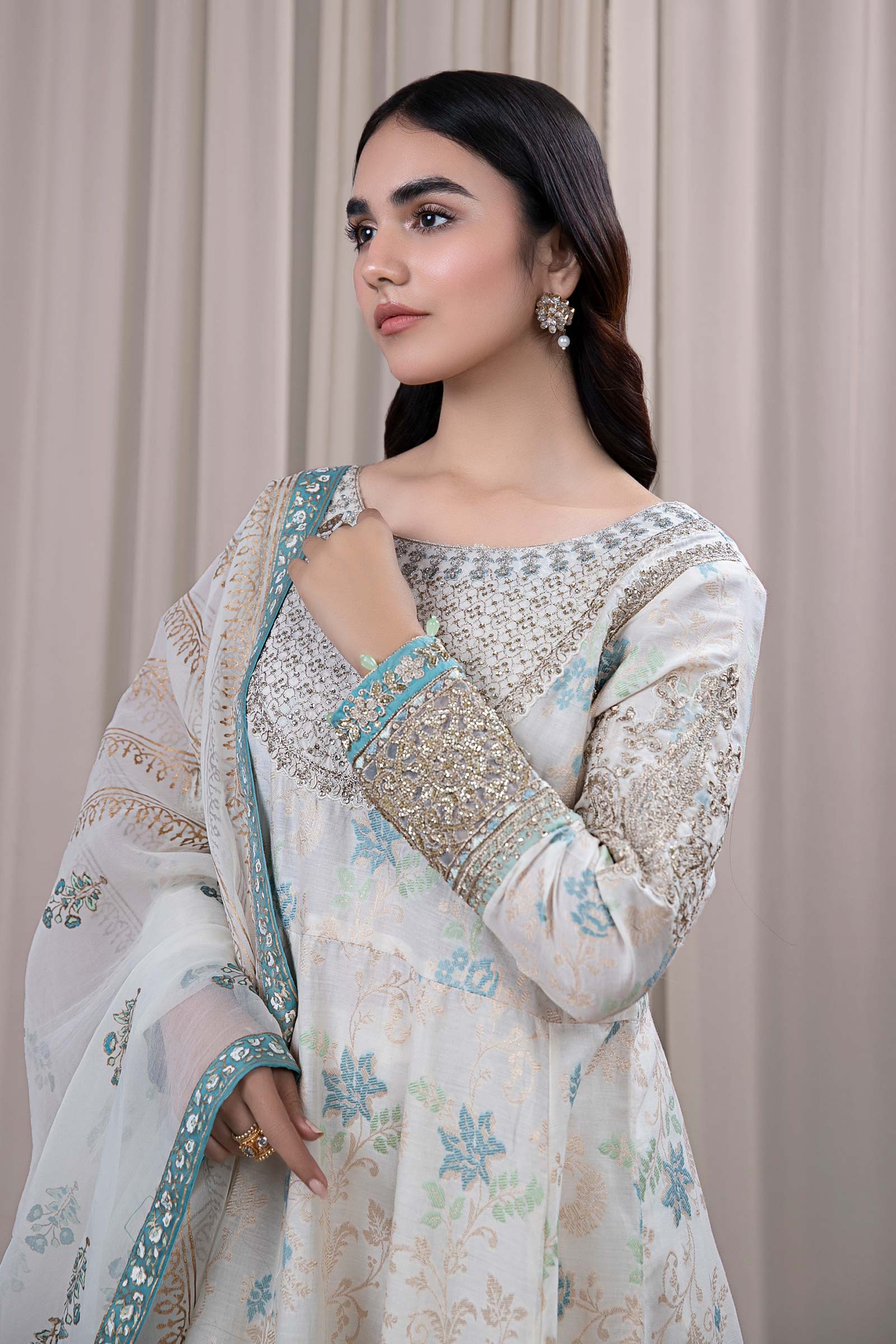 3 Piece Embroidered Jacquard Broshia Suit - Image 5