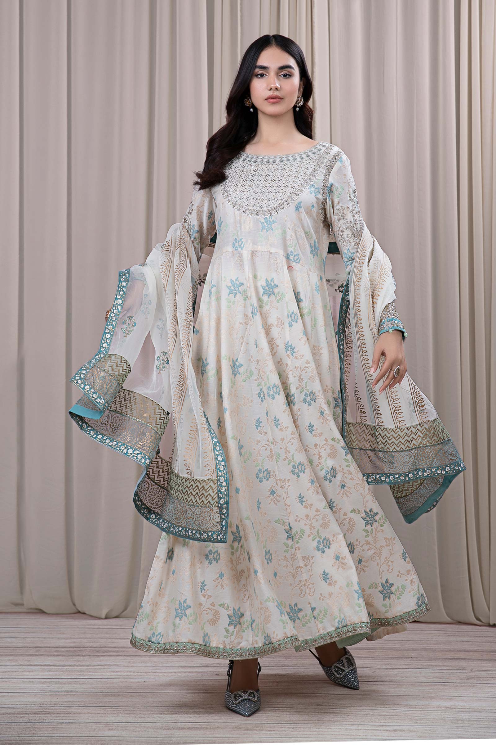 3 Piece Embroidered Jacquard Broshia Suit - Image 6