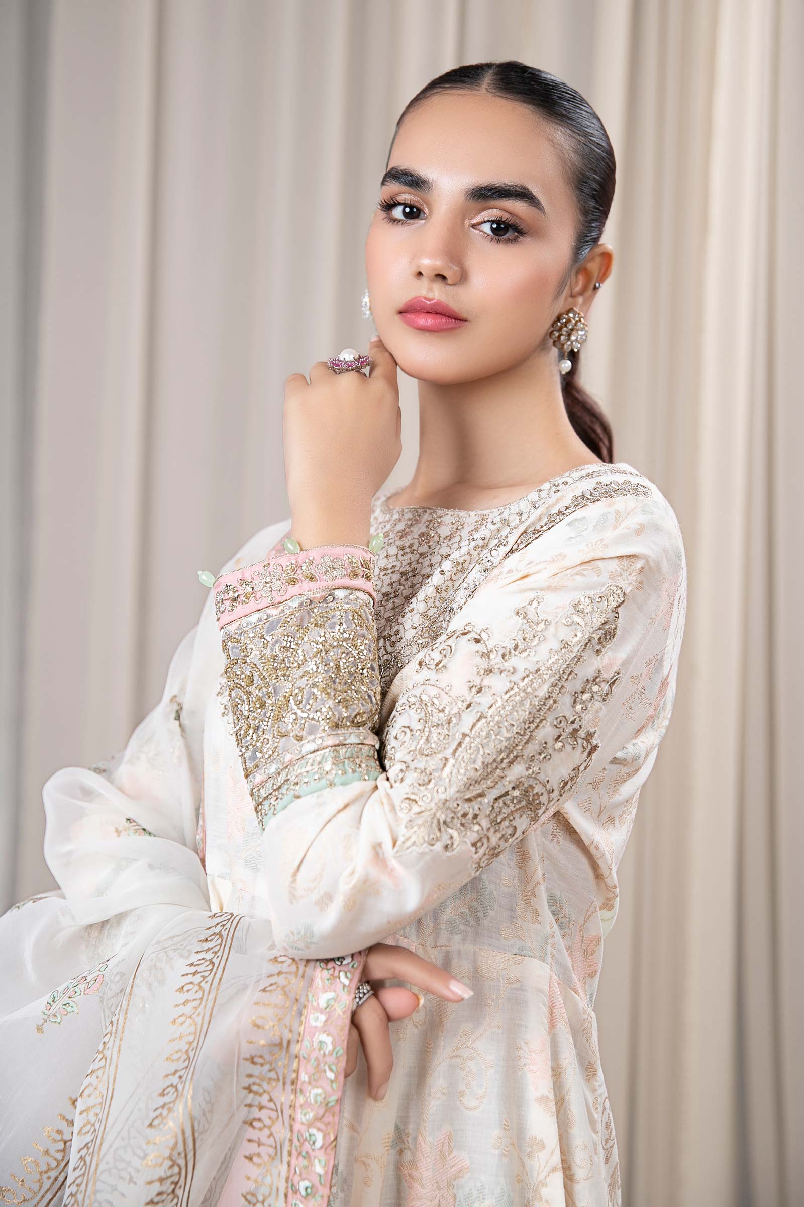 3 Piece Embroidered Jacquard Broshia Suit - Image 3