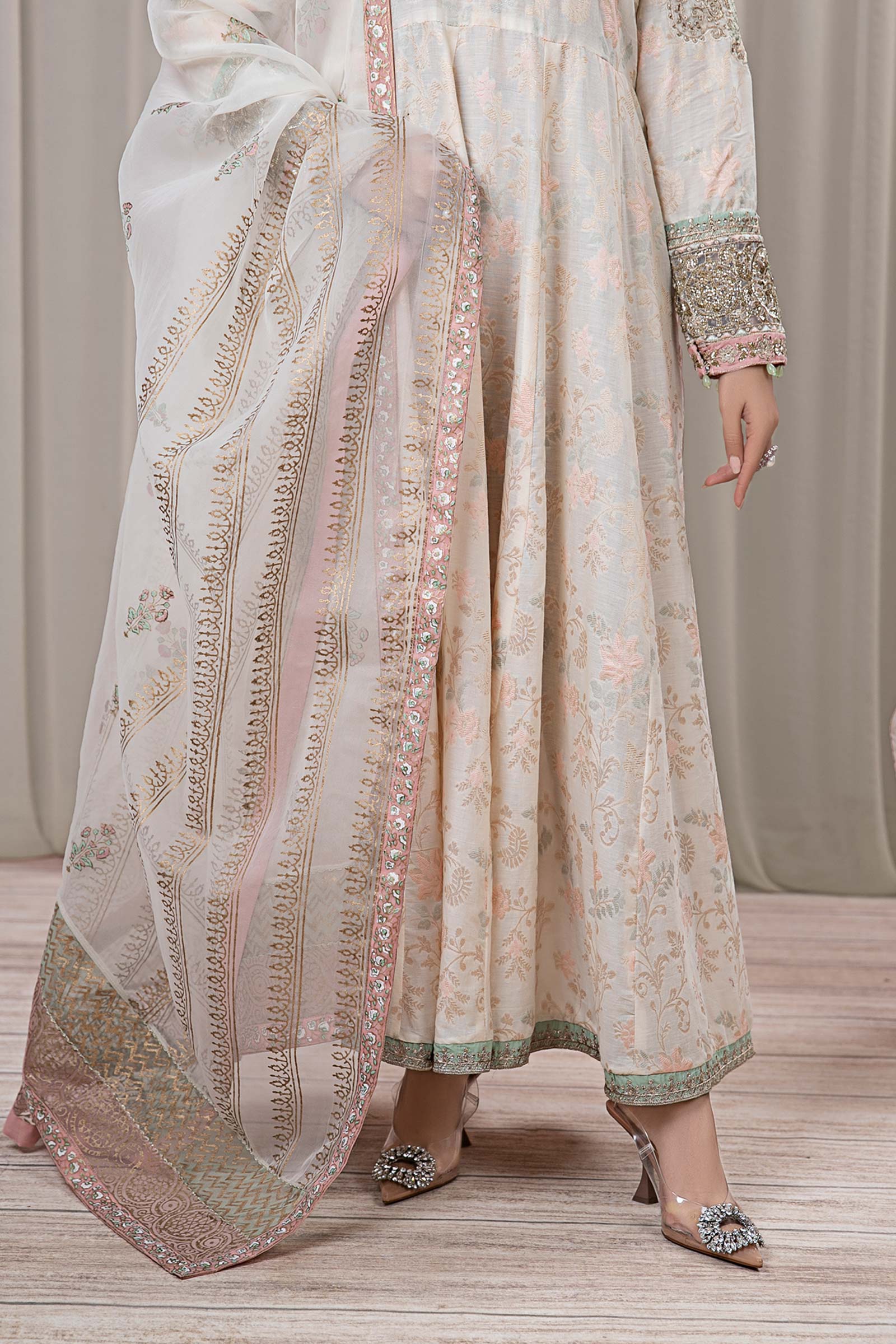 3 Piece Embroidered Jacquard Broshia Suit - Image 5