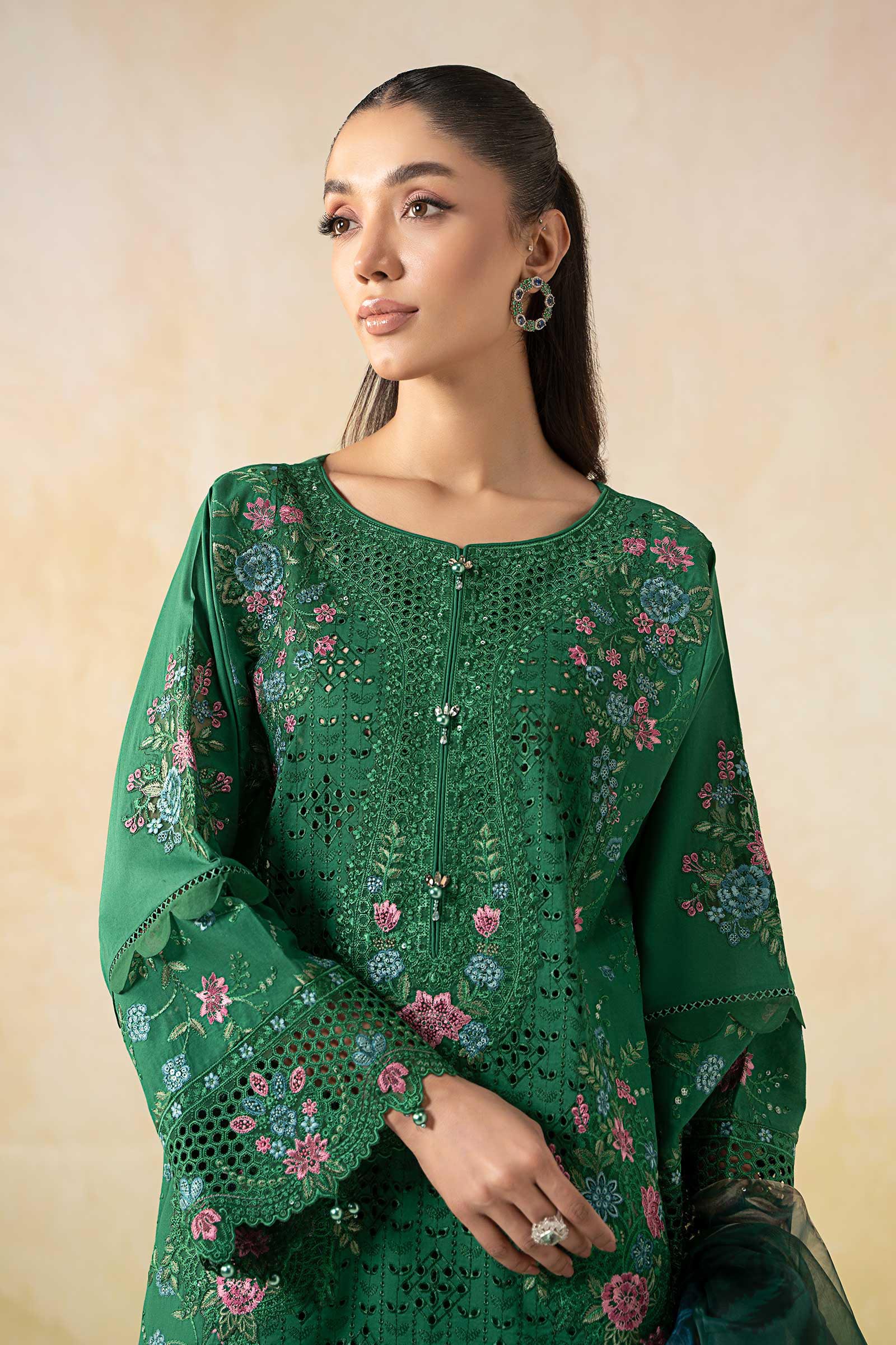3 Piece Embroidered Lawn Suit - Image 2