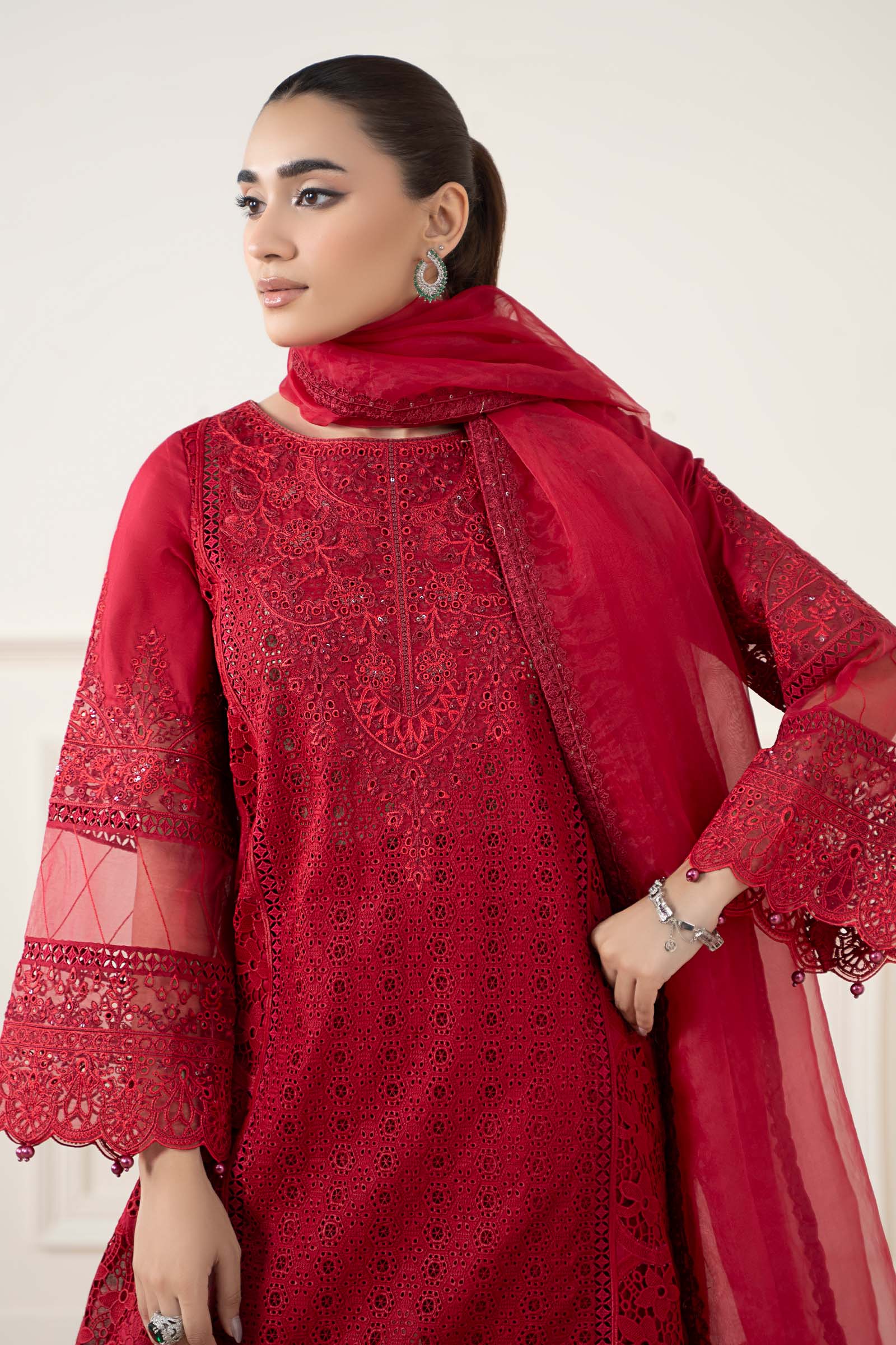 3 Piece Embroidered Lawn Suit - Image 2
