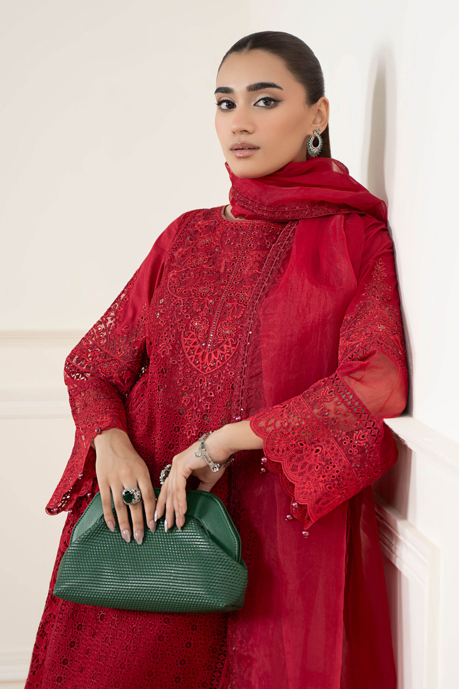 3 Piece Embroidered Lawn Suit - Image 3
