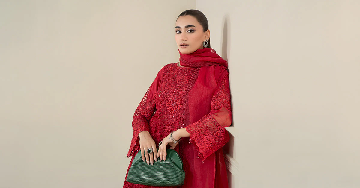 3 Piece Embroidered Lawn Suit - Image 8