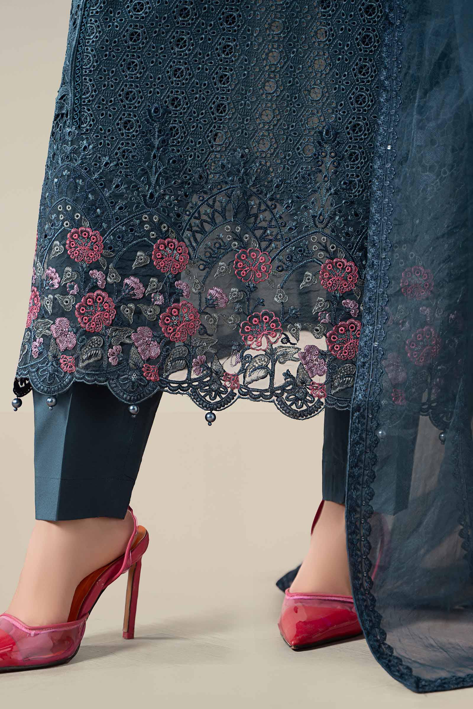 3 Piece Embroidered Lawn Suit - Image 6
