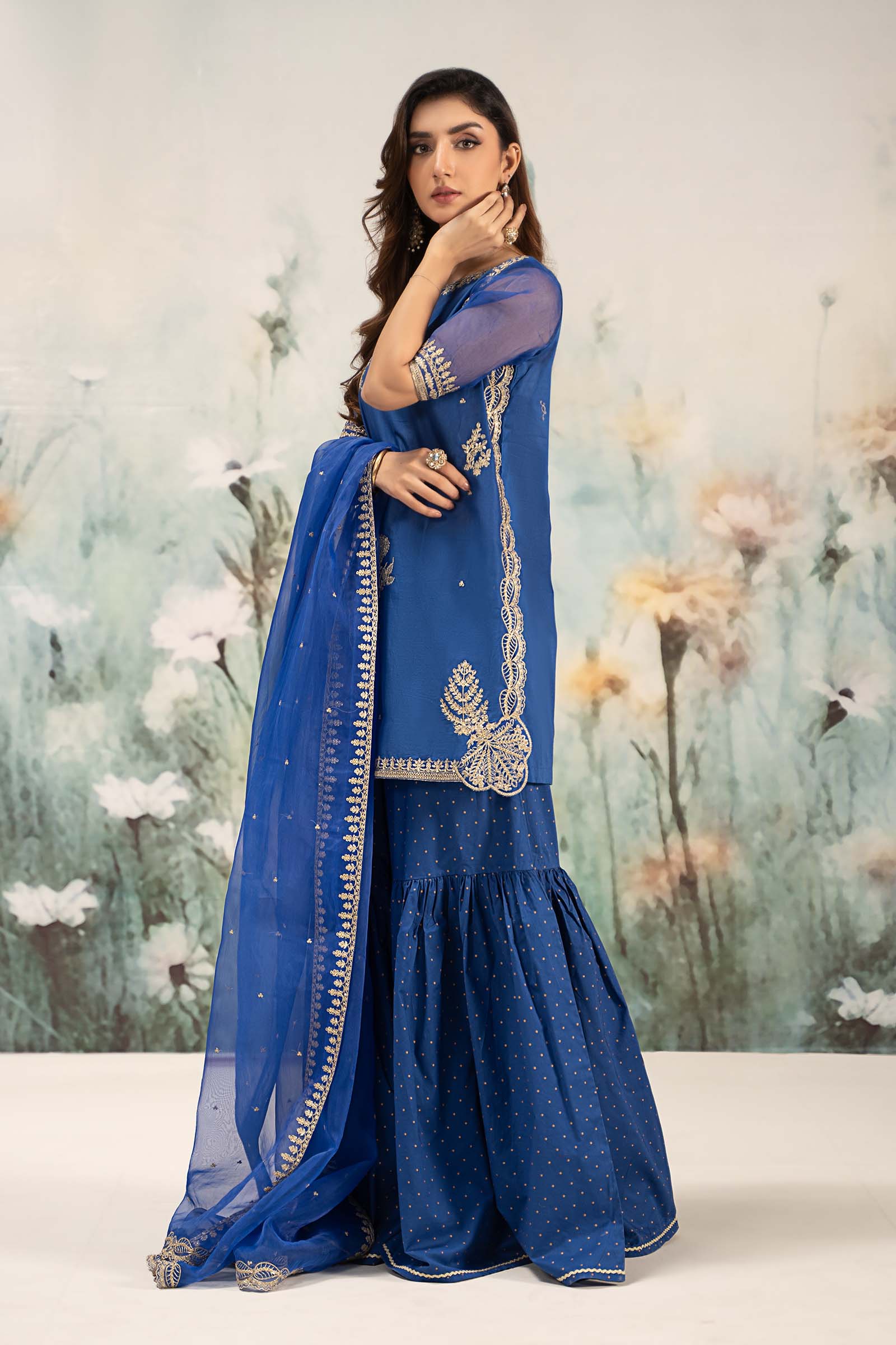 3 Piece Embroidered Lawn Suit - Image 5