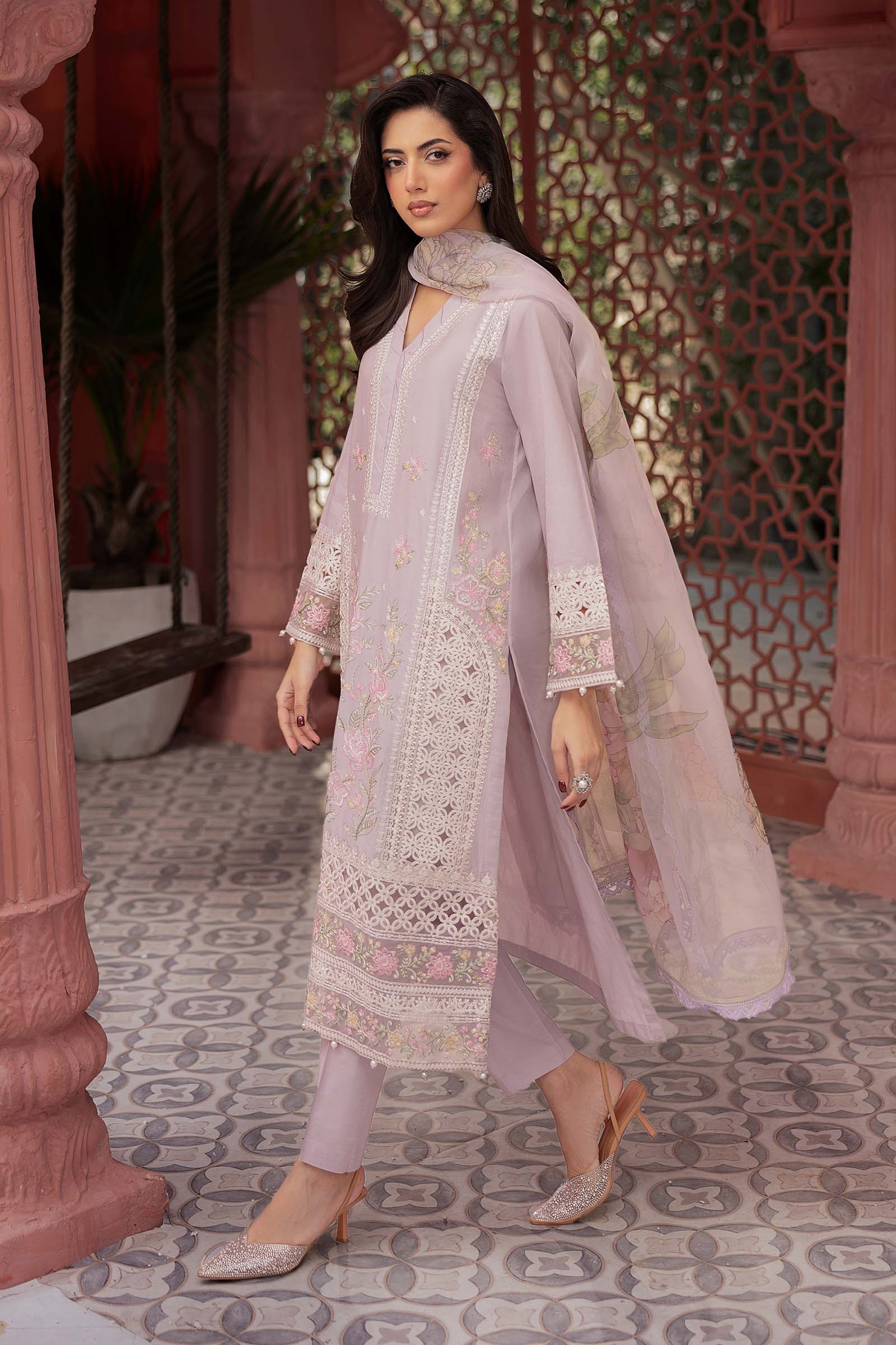 3 Piece Embroidered Dobby Lawn Suit - Image 4