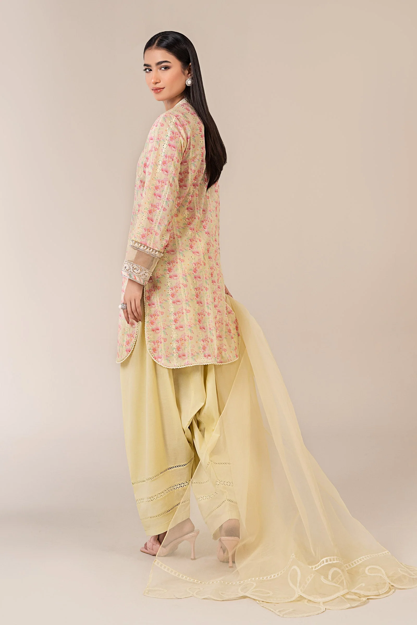 3 Piece Embroidered Lawn Suit - Image 5