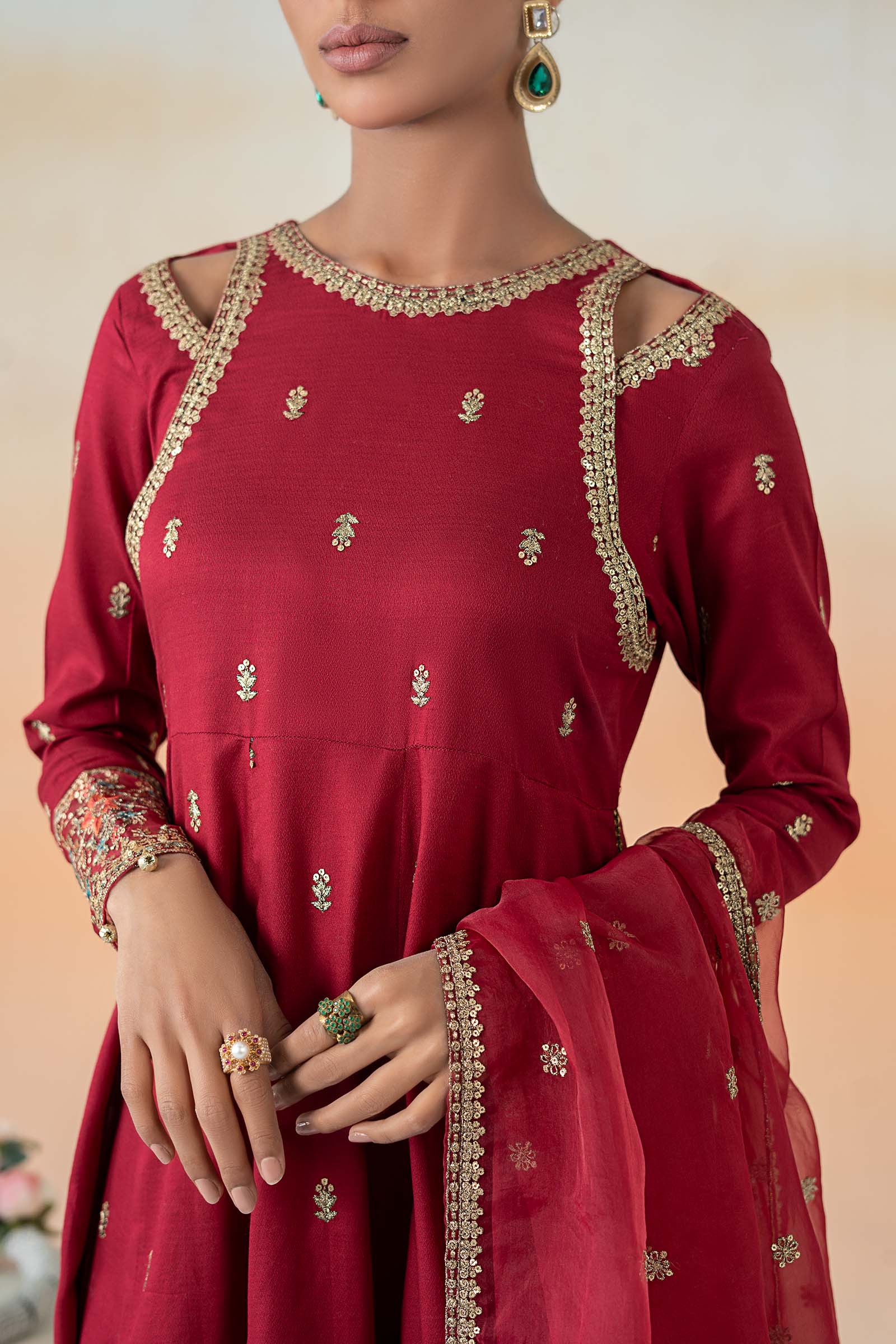 3 Piece Embroidered Lawn Suit - Image 4