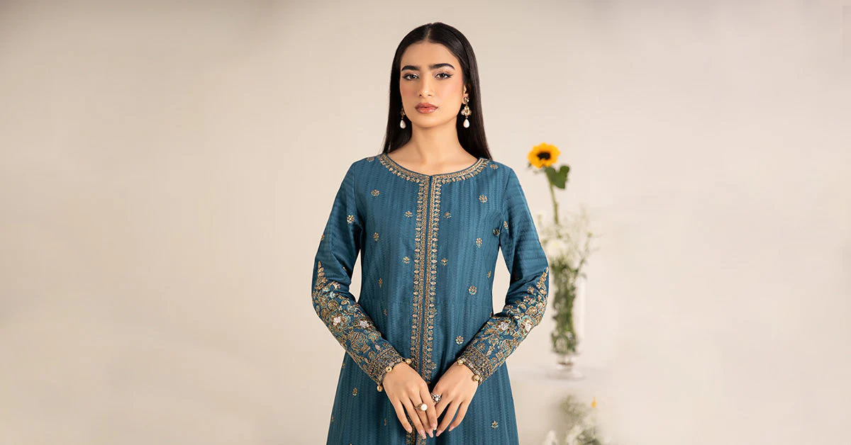 3 Piece Embroidered Lawn Suit - Image 7